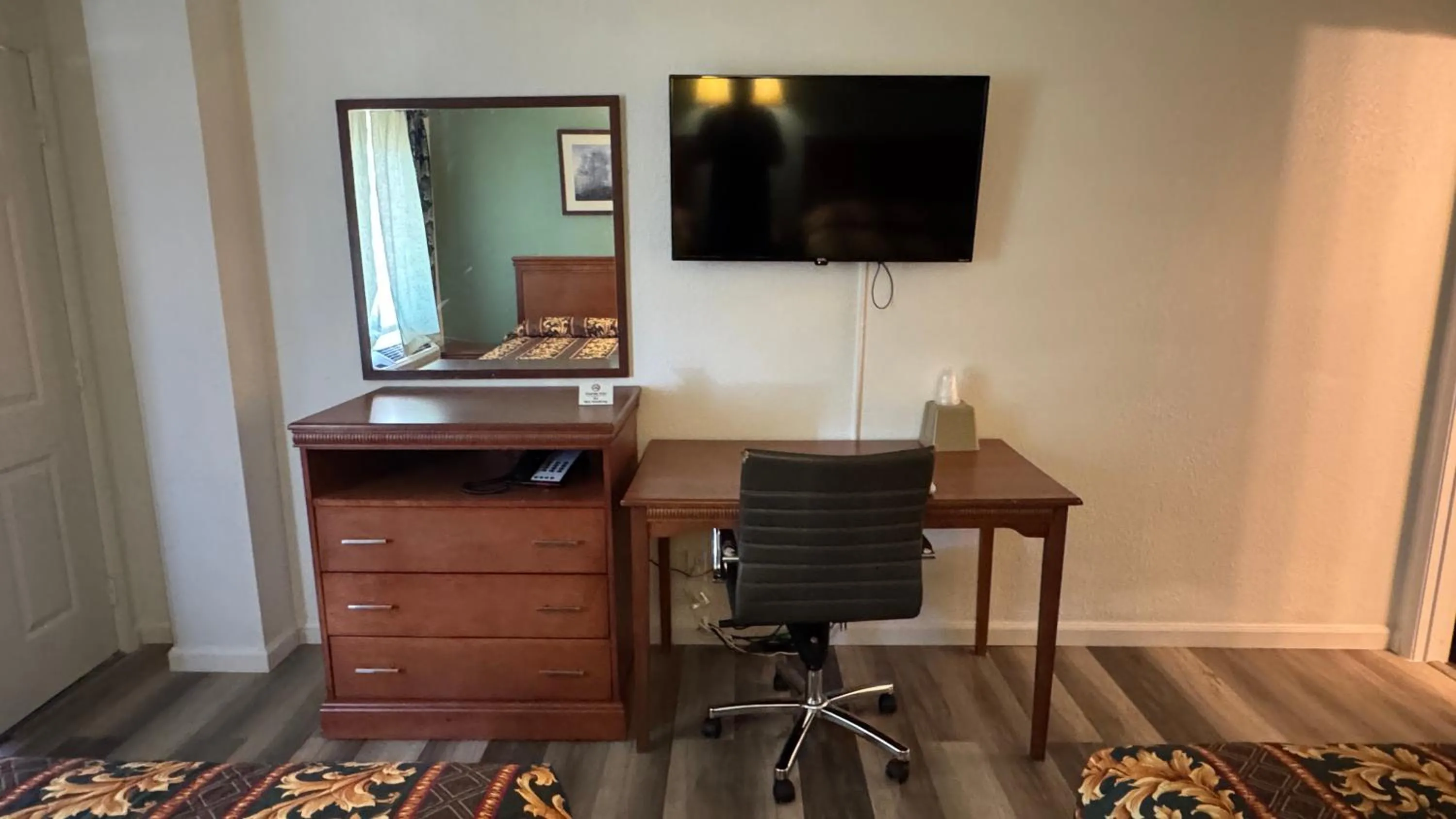 Economy Inn Ontario