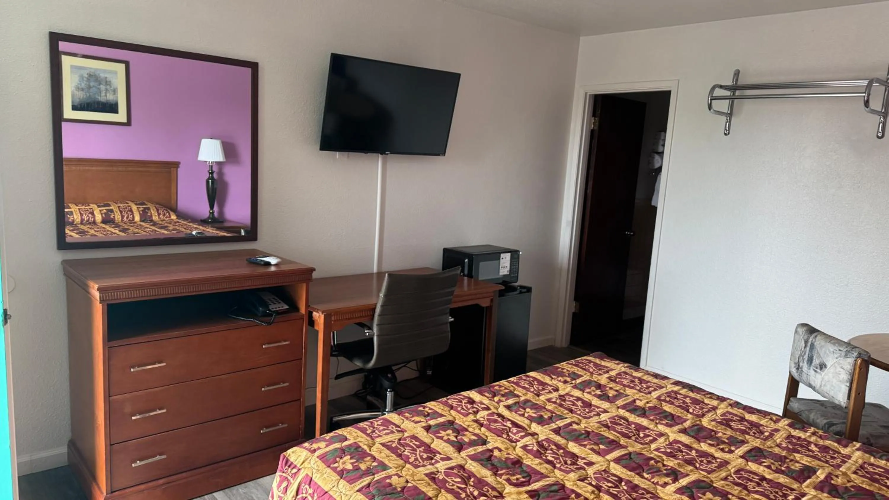 Economy Inn Ontario