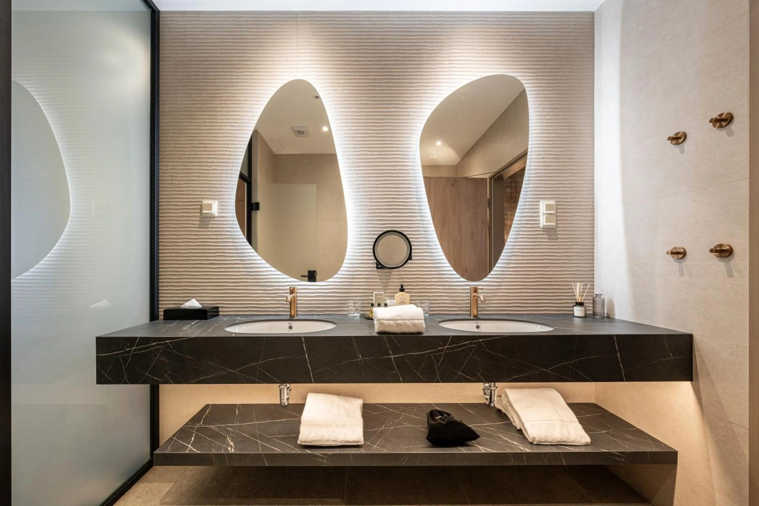 Bathroom in BasiliQ Hotel