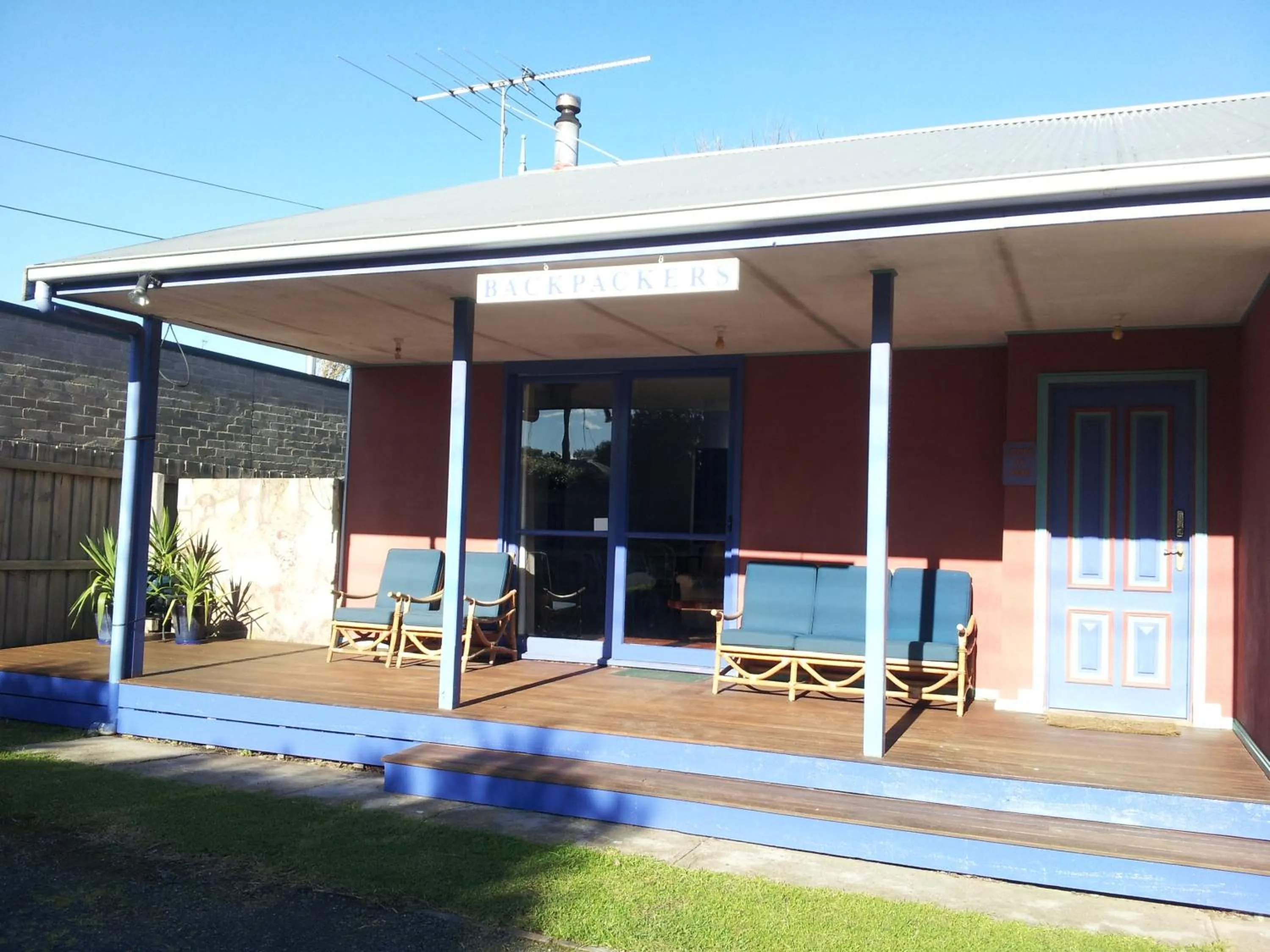 Property building in Anglesea Backpackers