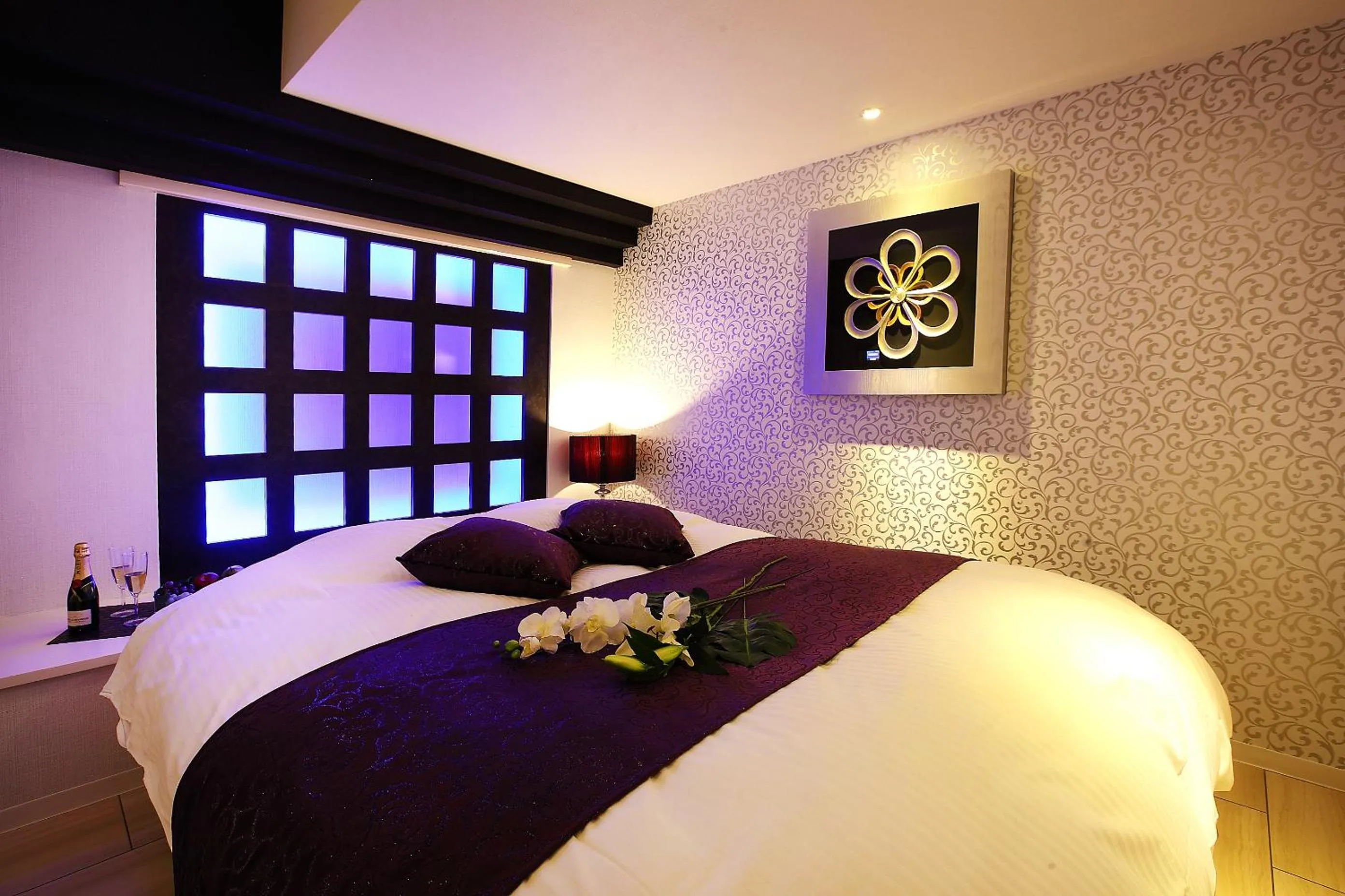 Bed in Hotel L'eclair (Adult Only)