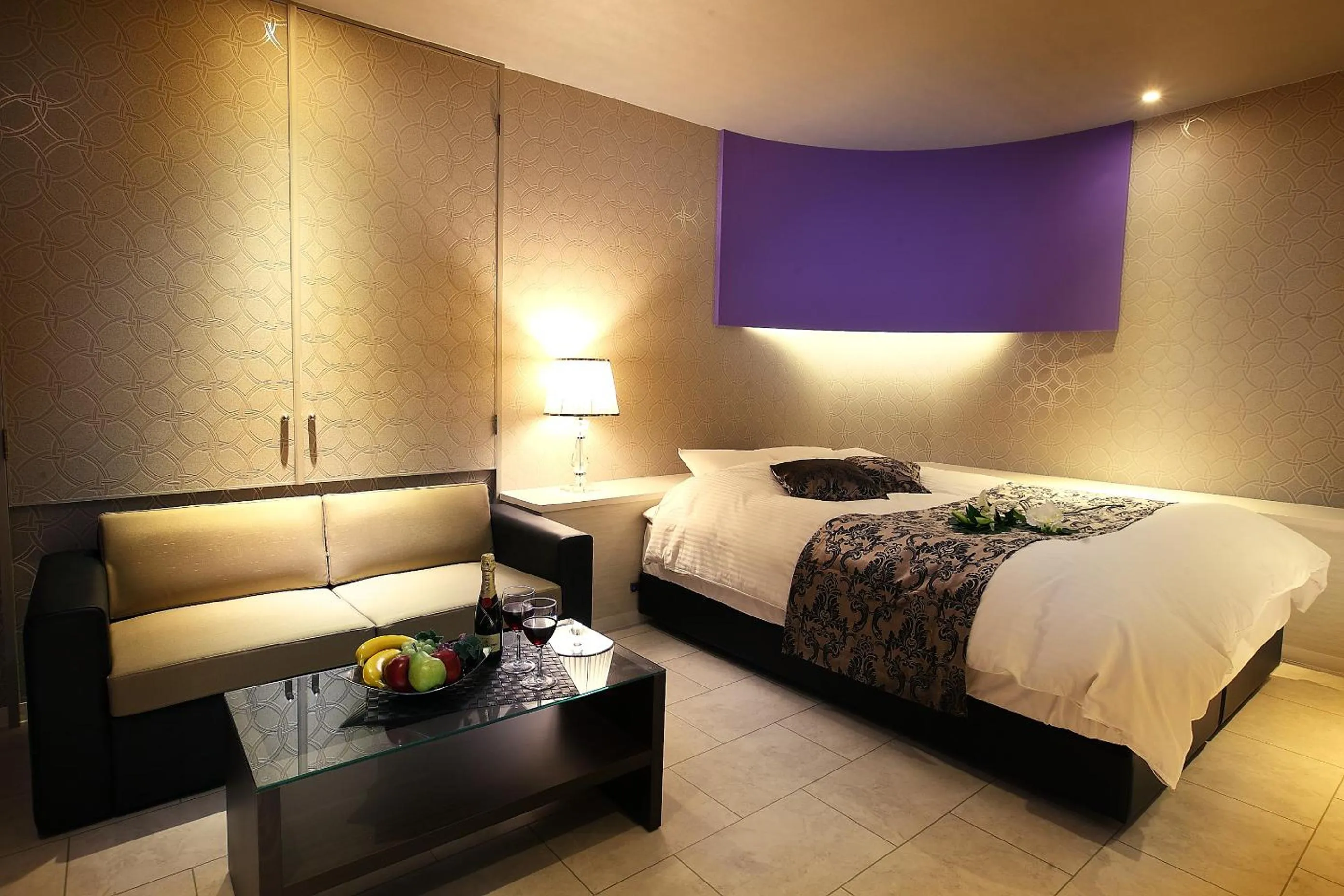 Bed in Hotel L'eclair (Adult Only)