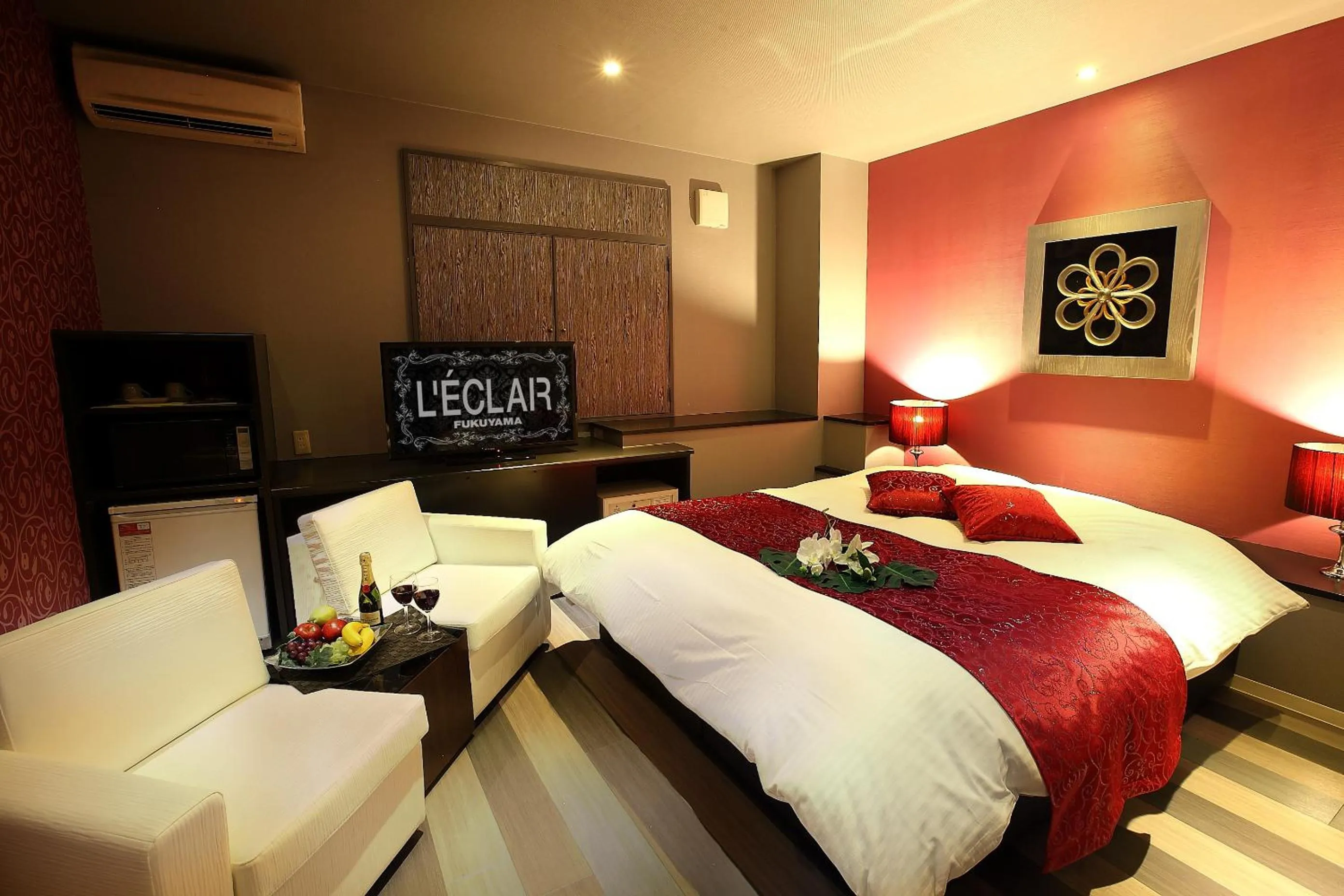 Bed in Hotel L'eclair (Adult Only)