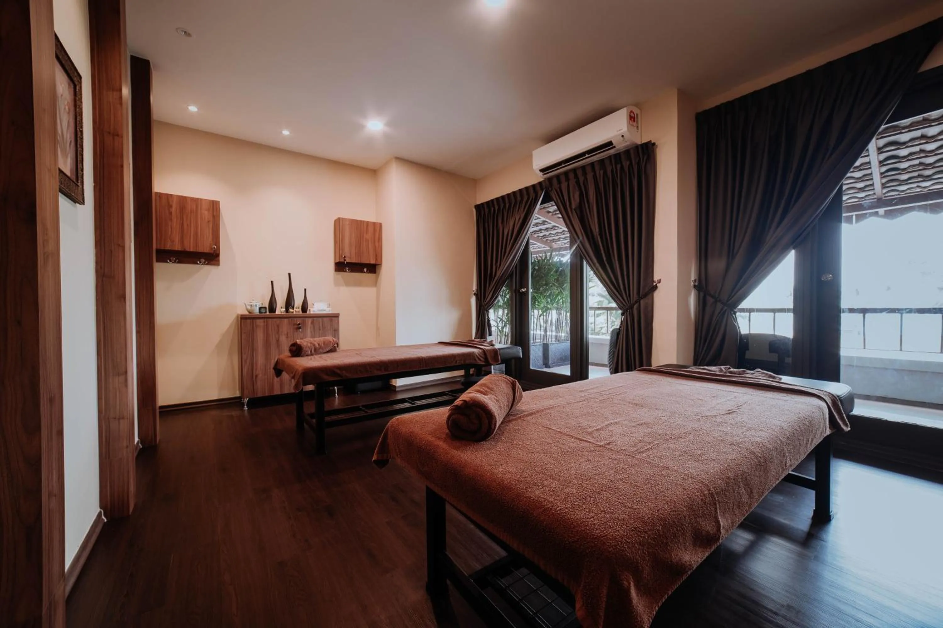 Spa and wellness centre/facilities, Bed in Tunamaya Beach & Spa Resort- Desaru