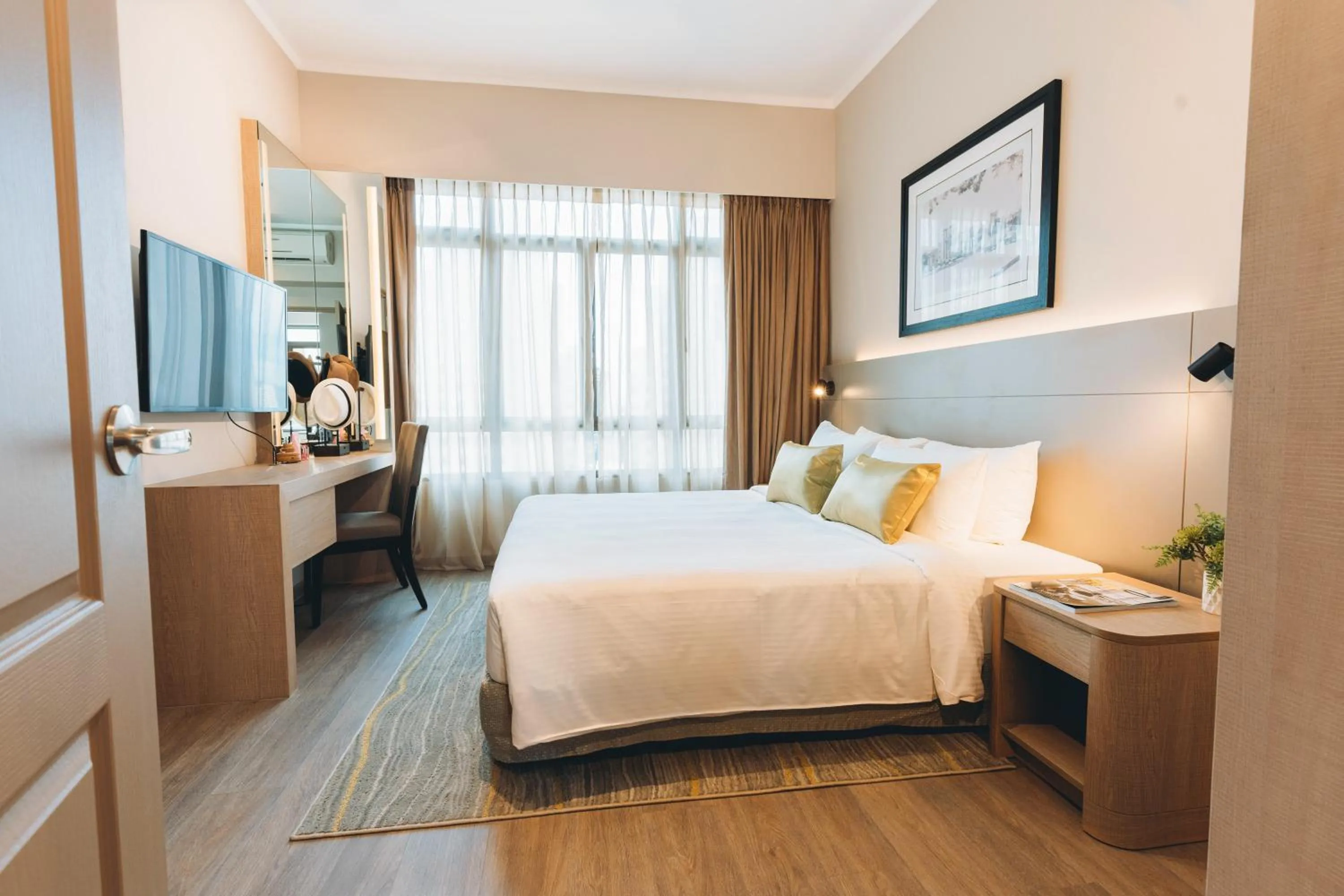 Bedroom, Bed in Great World Residences