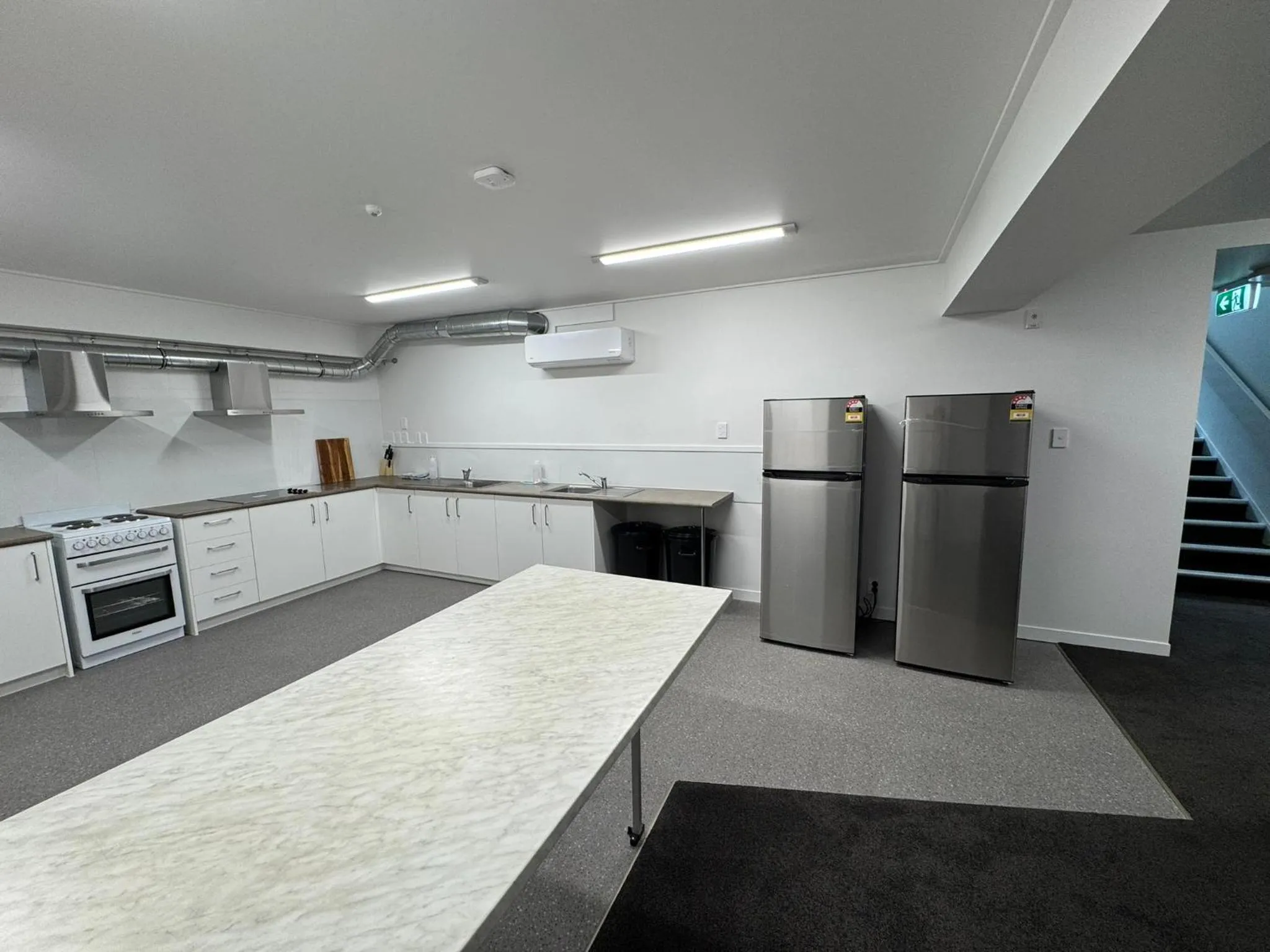 Kitchen or kitchenette in Backpackers Central Hamilton