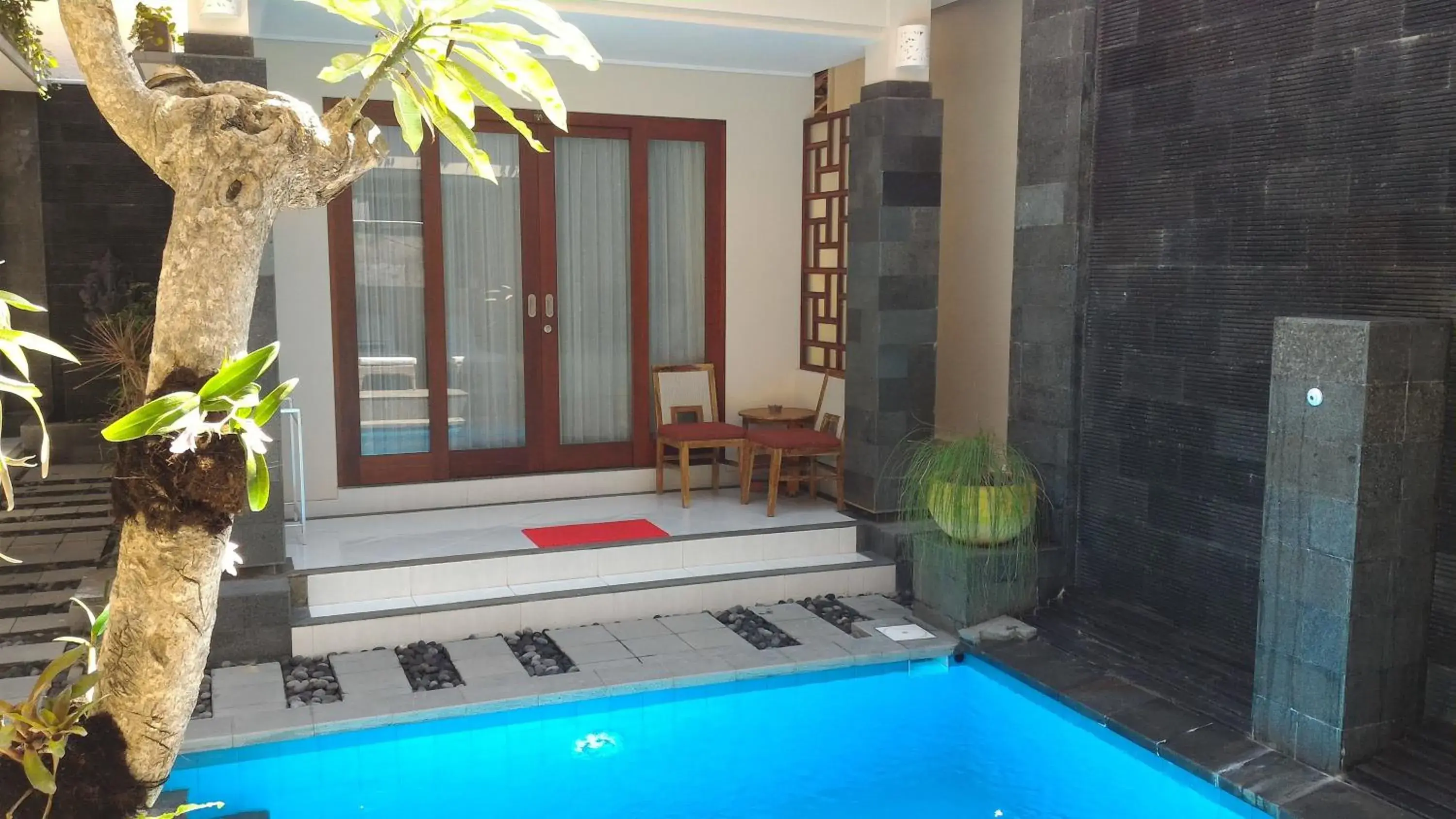 Nyaman Guest House Nyaman Guest House
