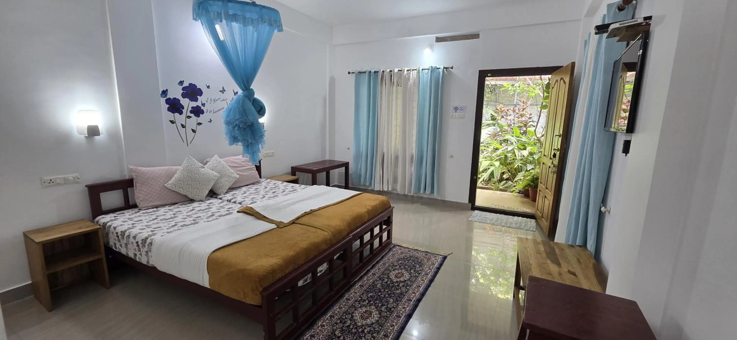 Bed in Periyar Inn