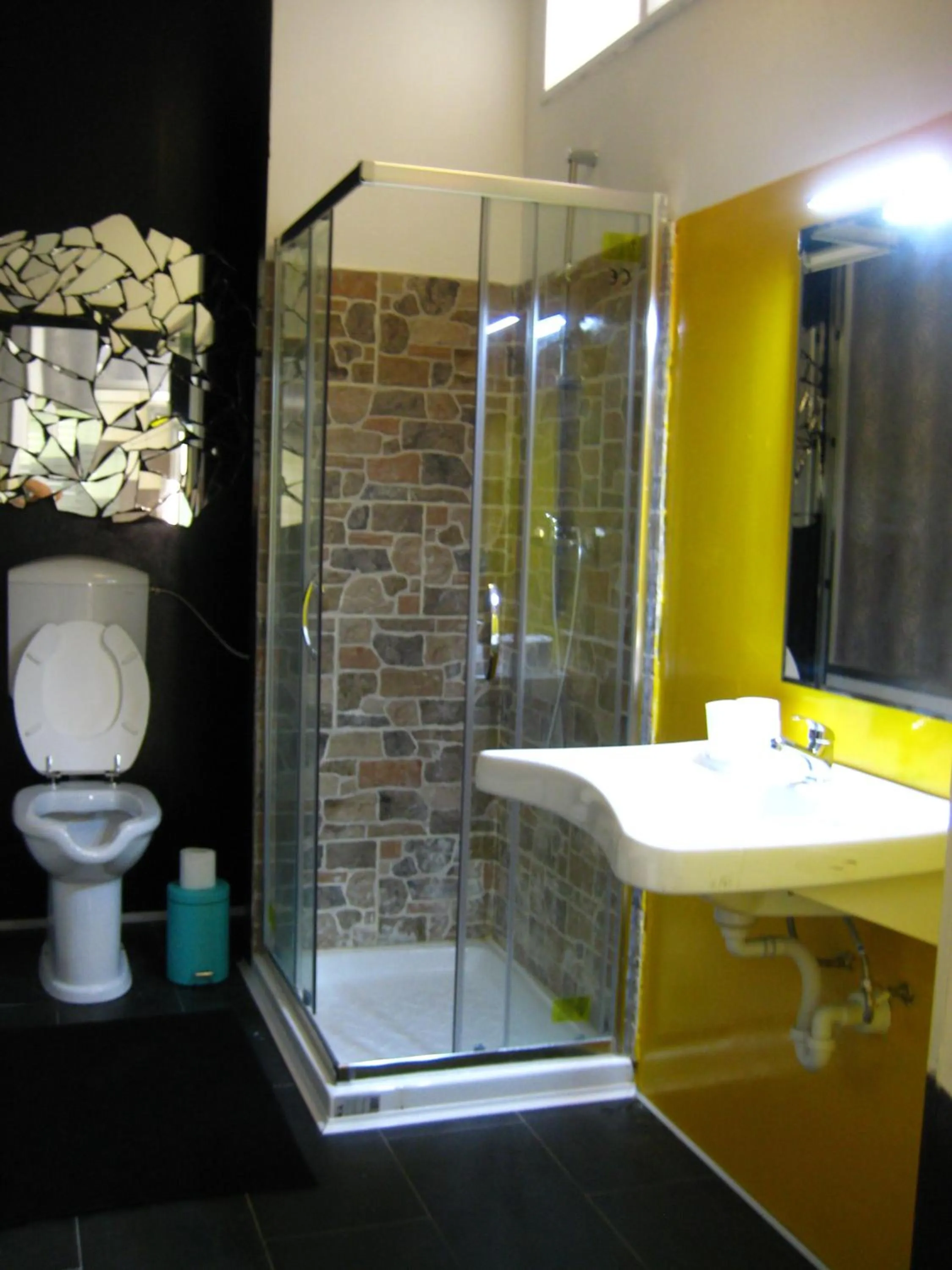 Shower in Panda Hostel