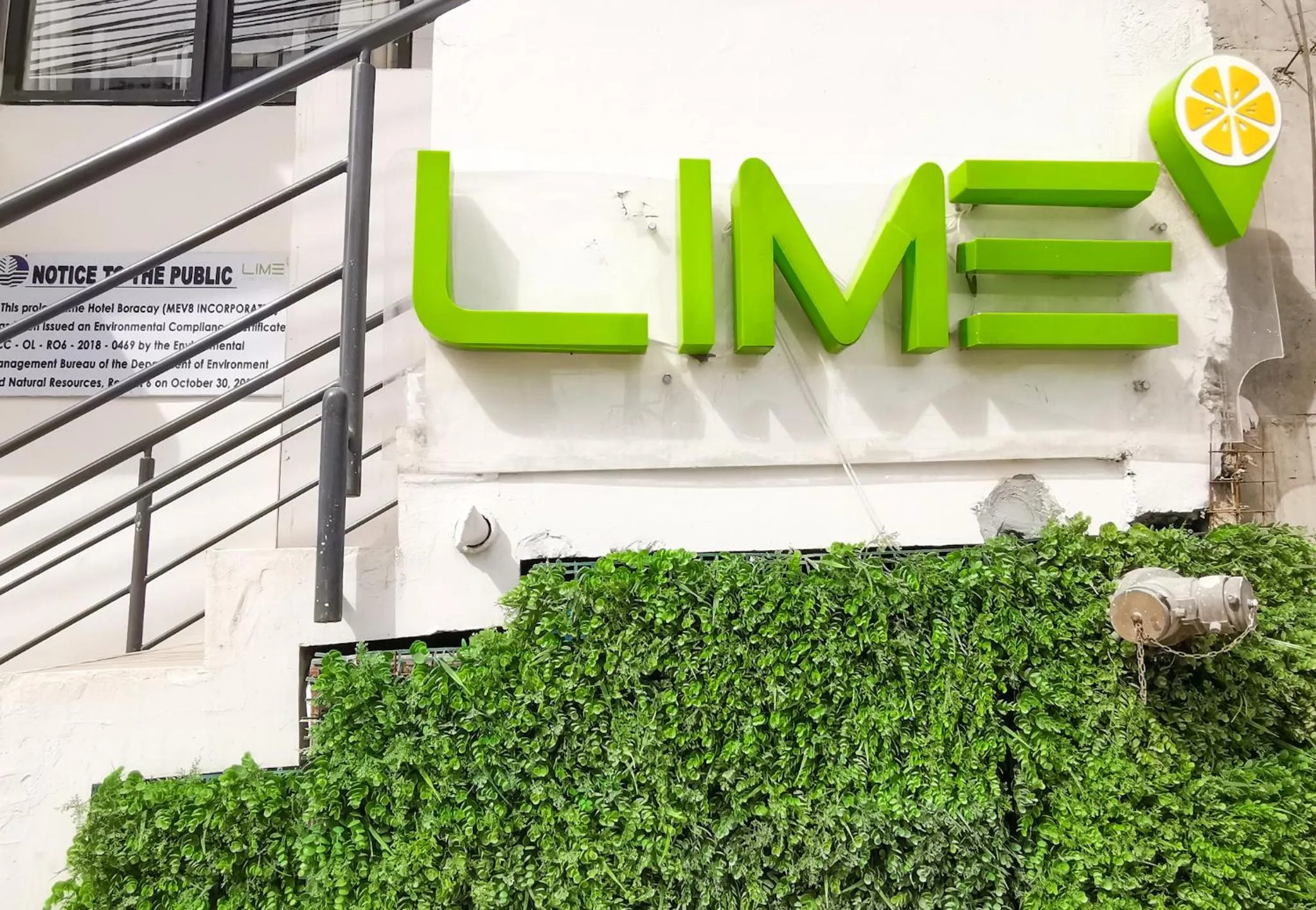 Facade/entrance in Lime Hotel Boracay