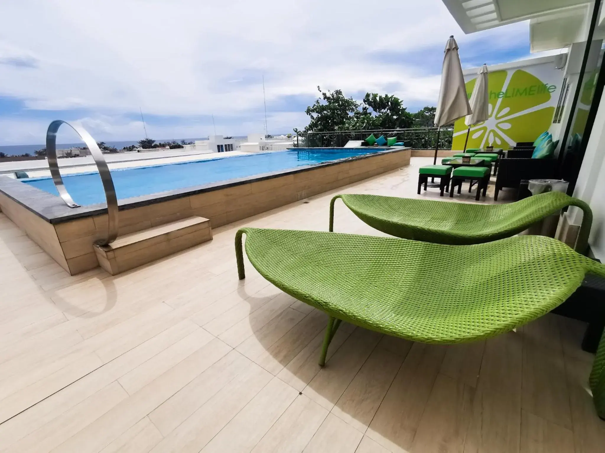 Lounge or bar in Lime Hotel Boracay Lounge or bar in Lime Hotel Boracay