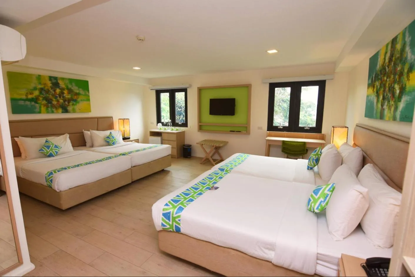 Bed in Lime Hotel Boracay