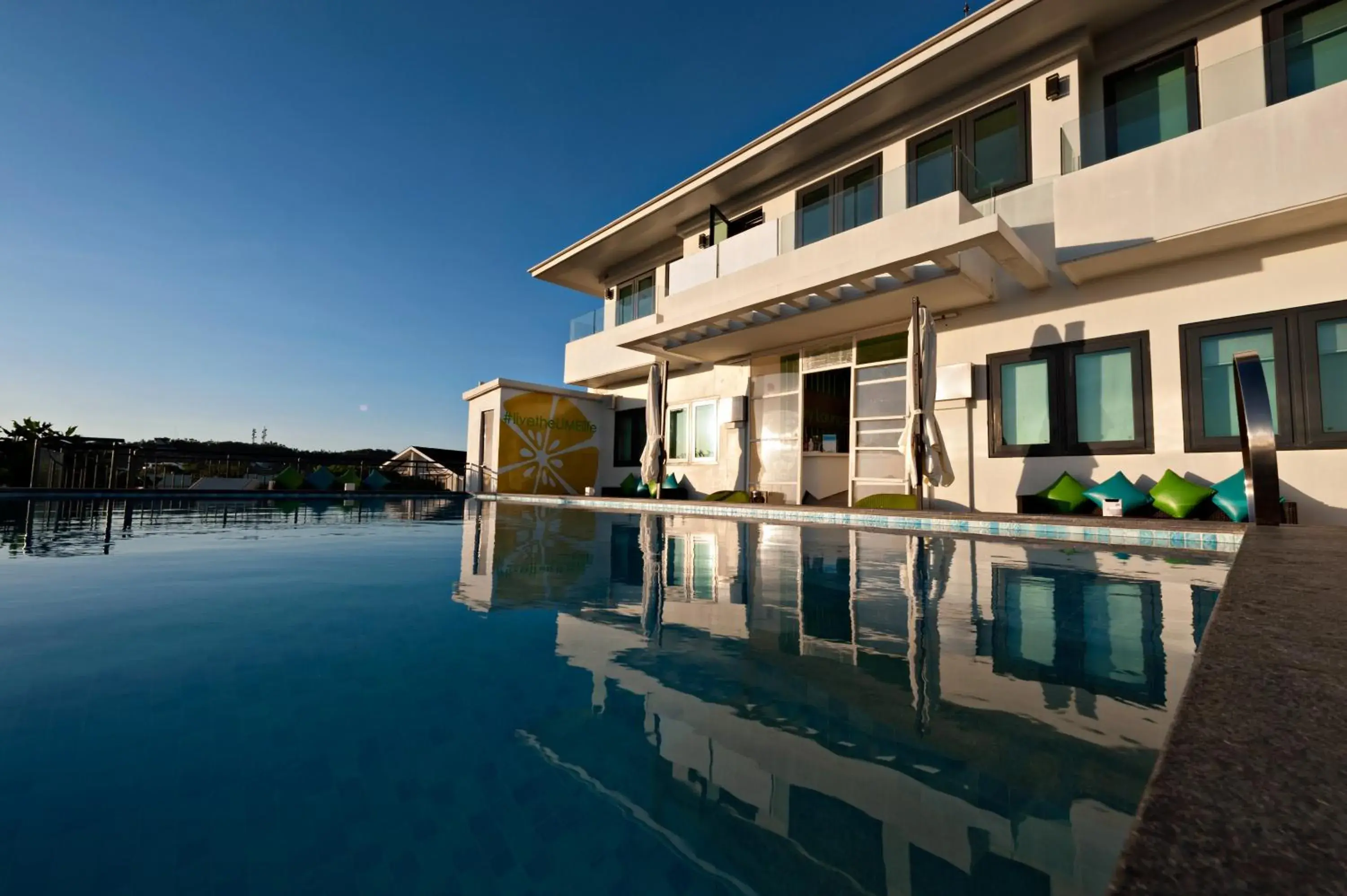 Swimming pool in Lime Hotel Boracay Swimming pool in Lime Hotel Boracay