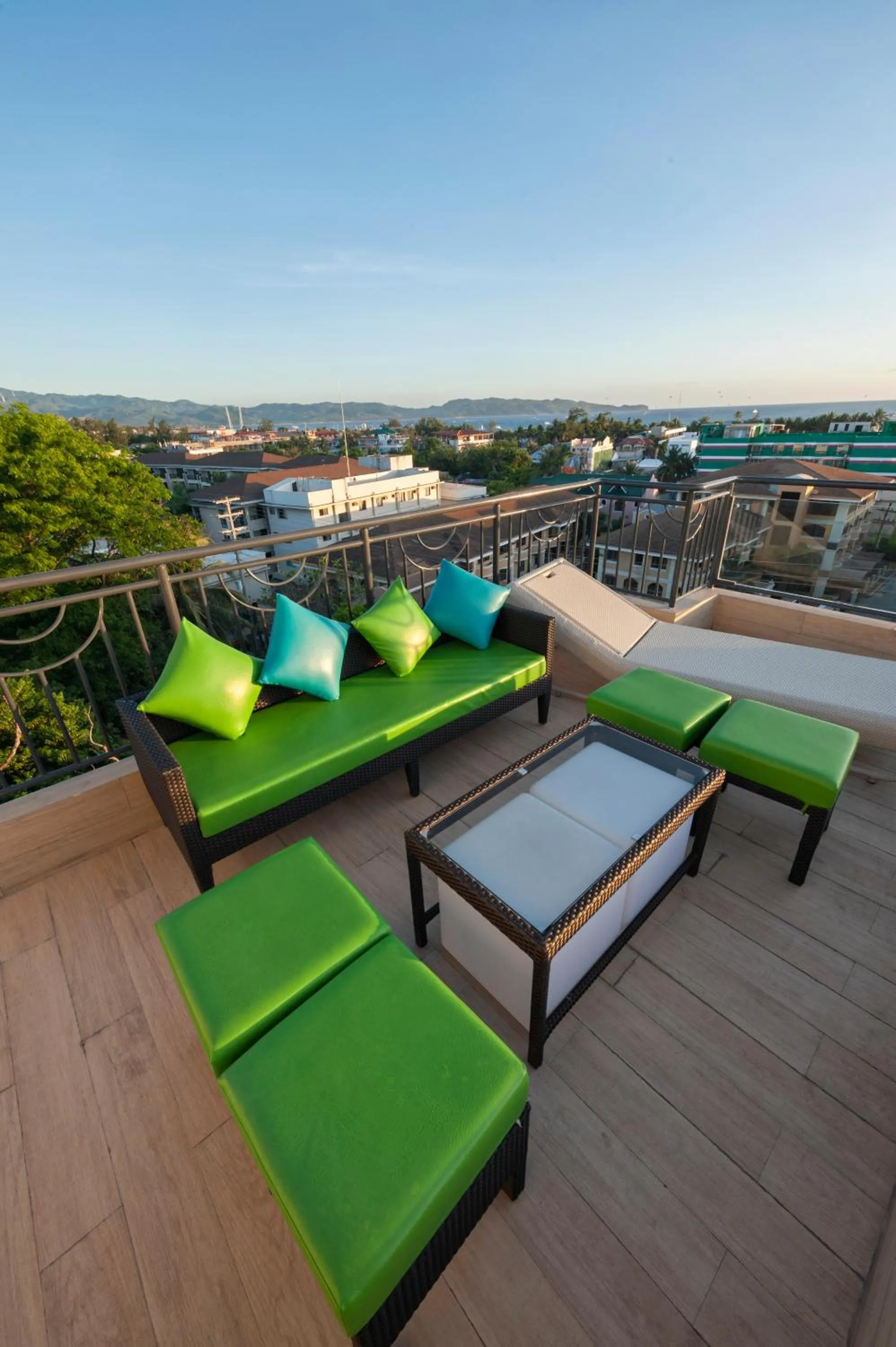 Day in Lime Hotel Boracay