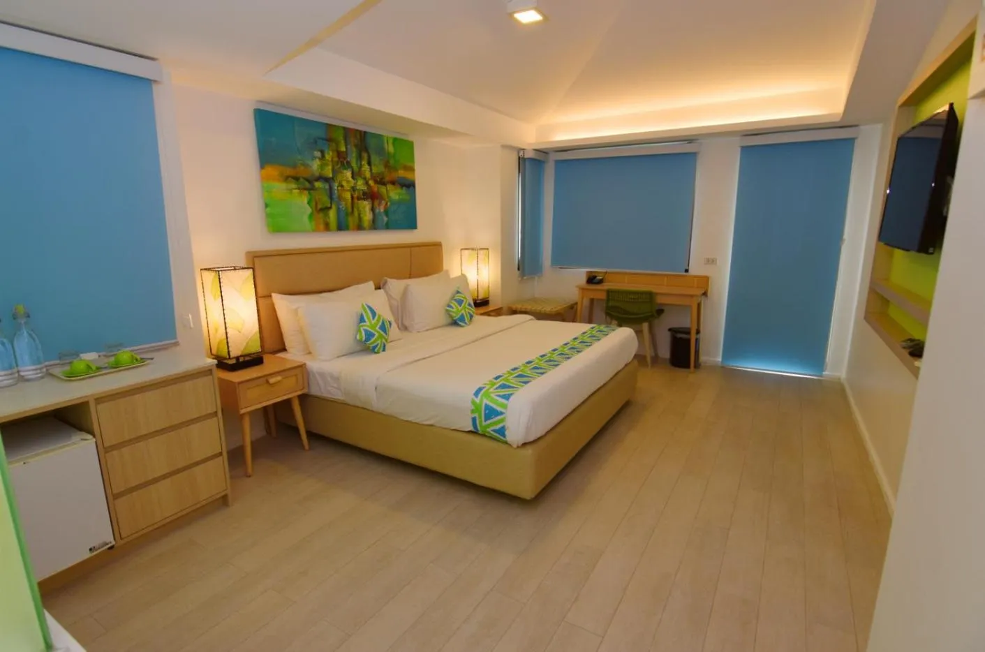 Bed in Lime Hotel Boracay