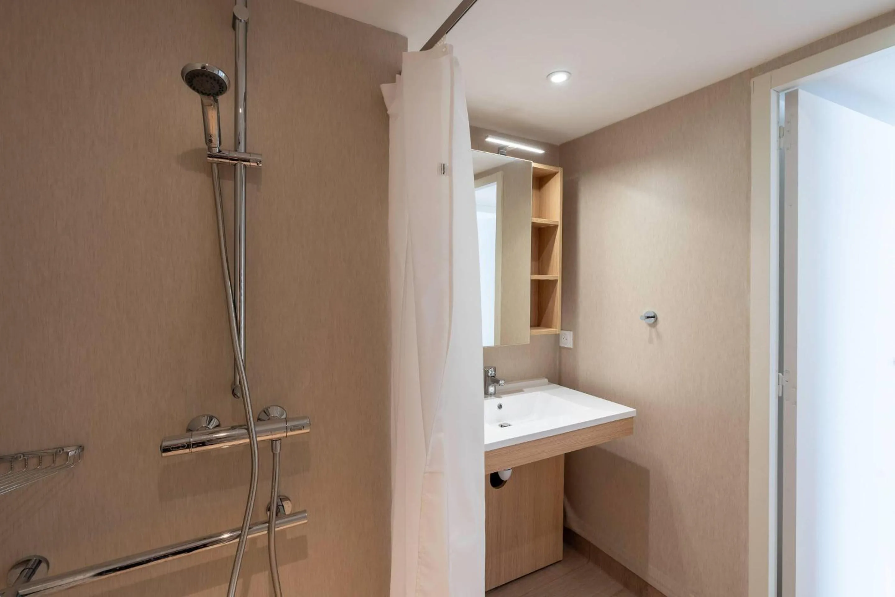 Bedroom in Quality Aparthotel Périgueux