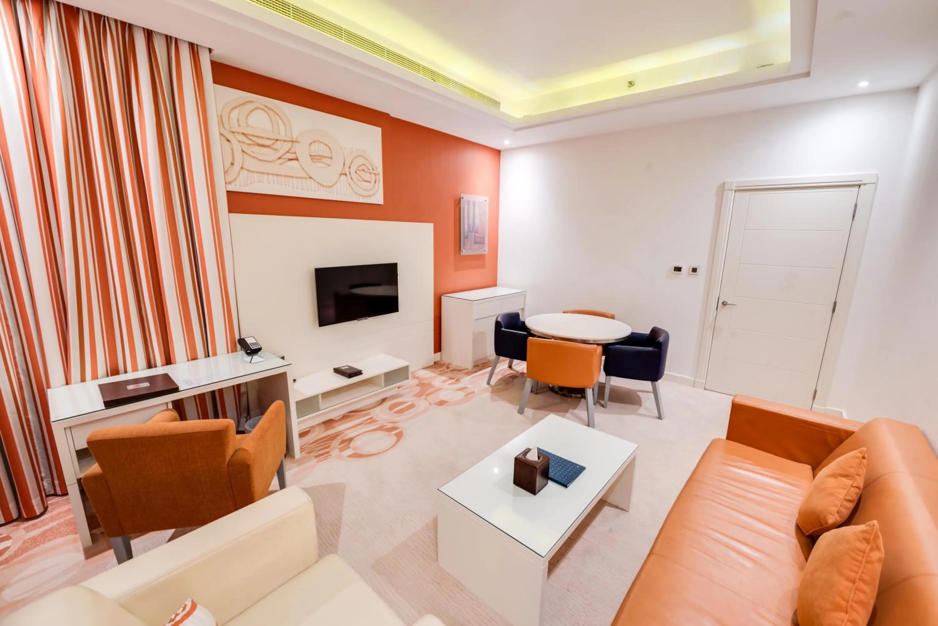 Living room, Seating Area in Golden Tulip Downtown Abu Dhabi