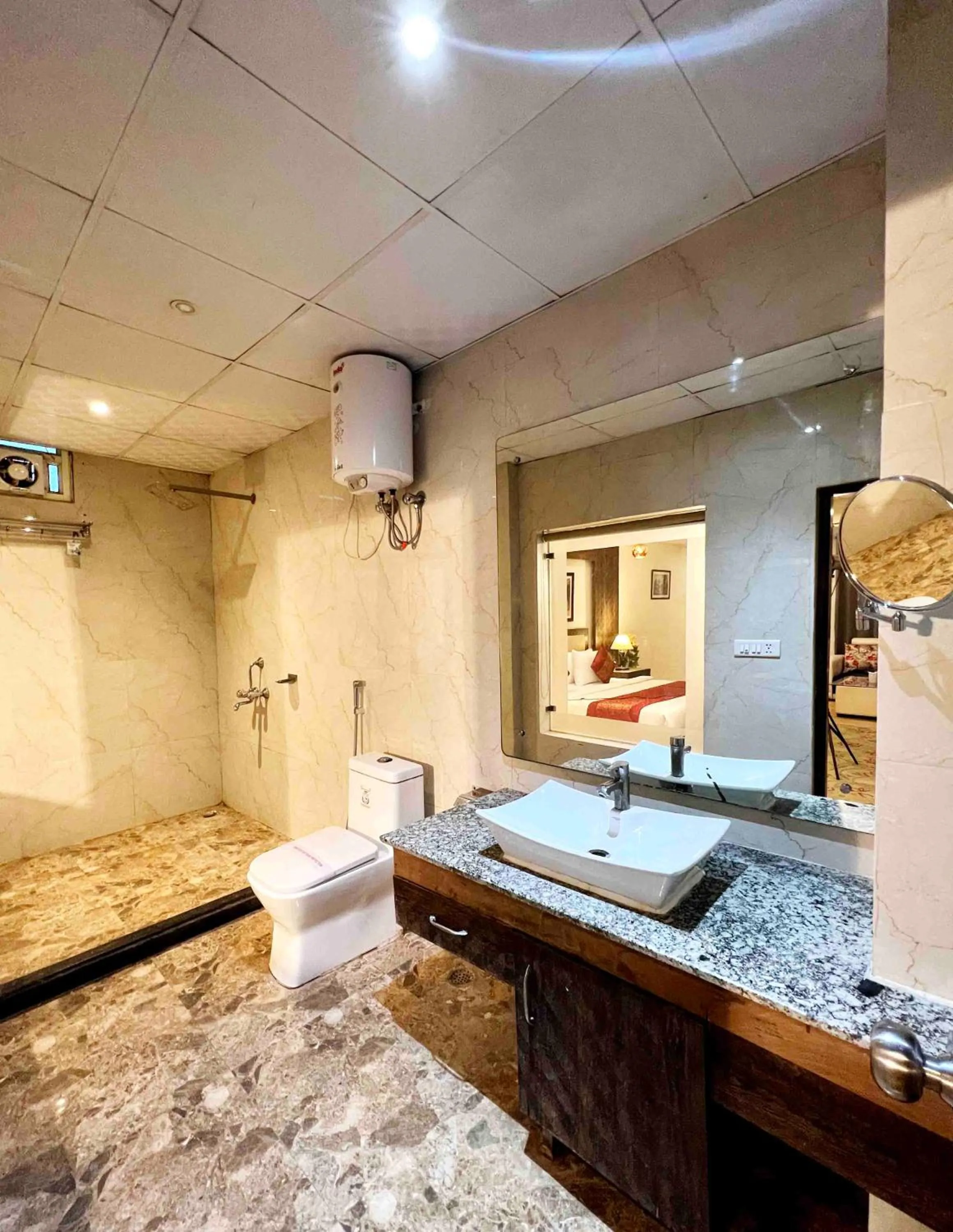 V Hotel TSSG near Delhi IGI Airport