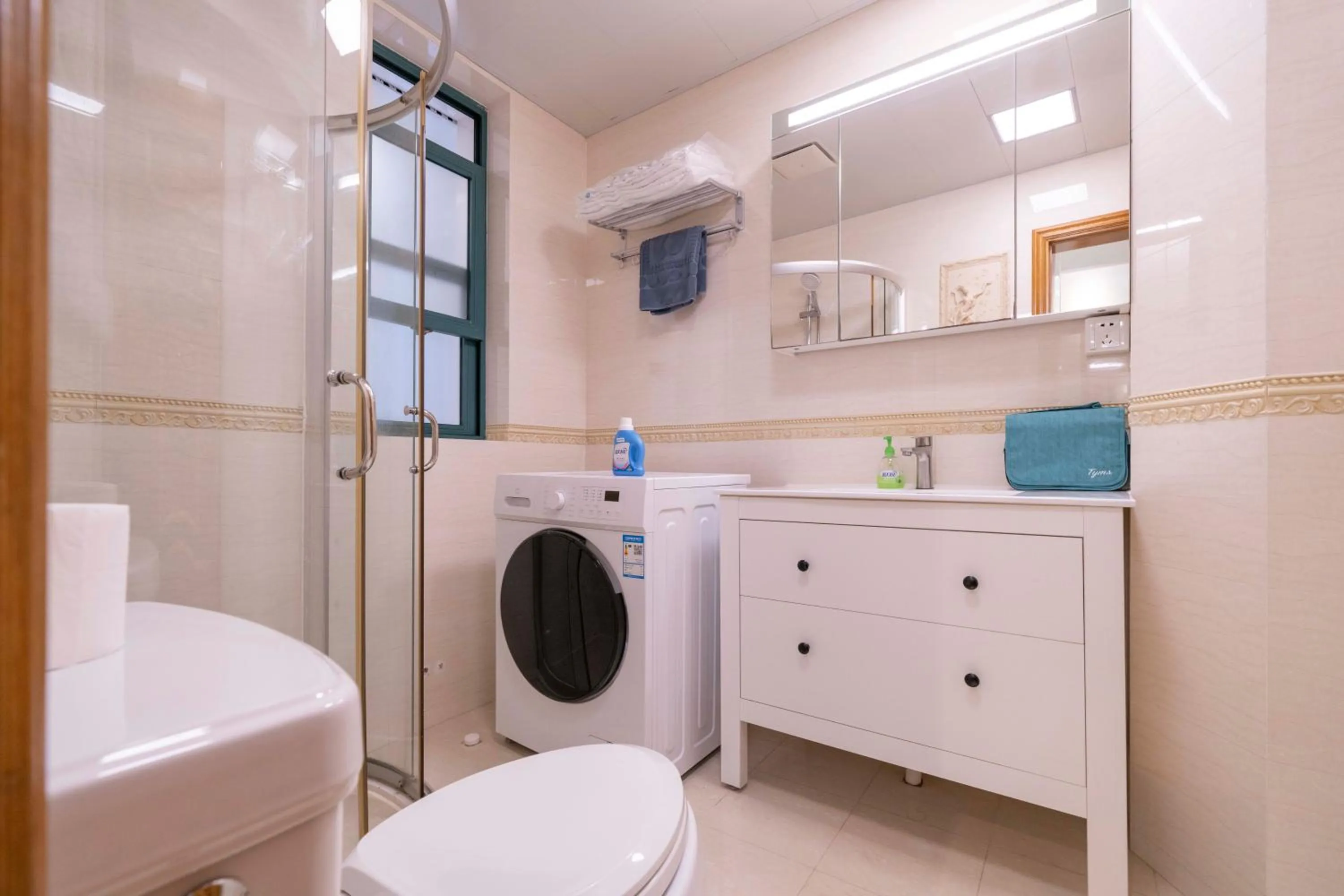 Tyms Xujiahui Premium 2BR APT Metro