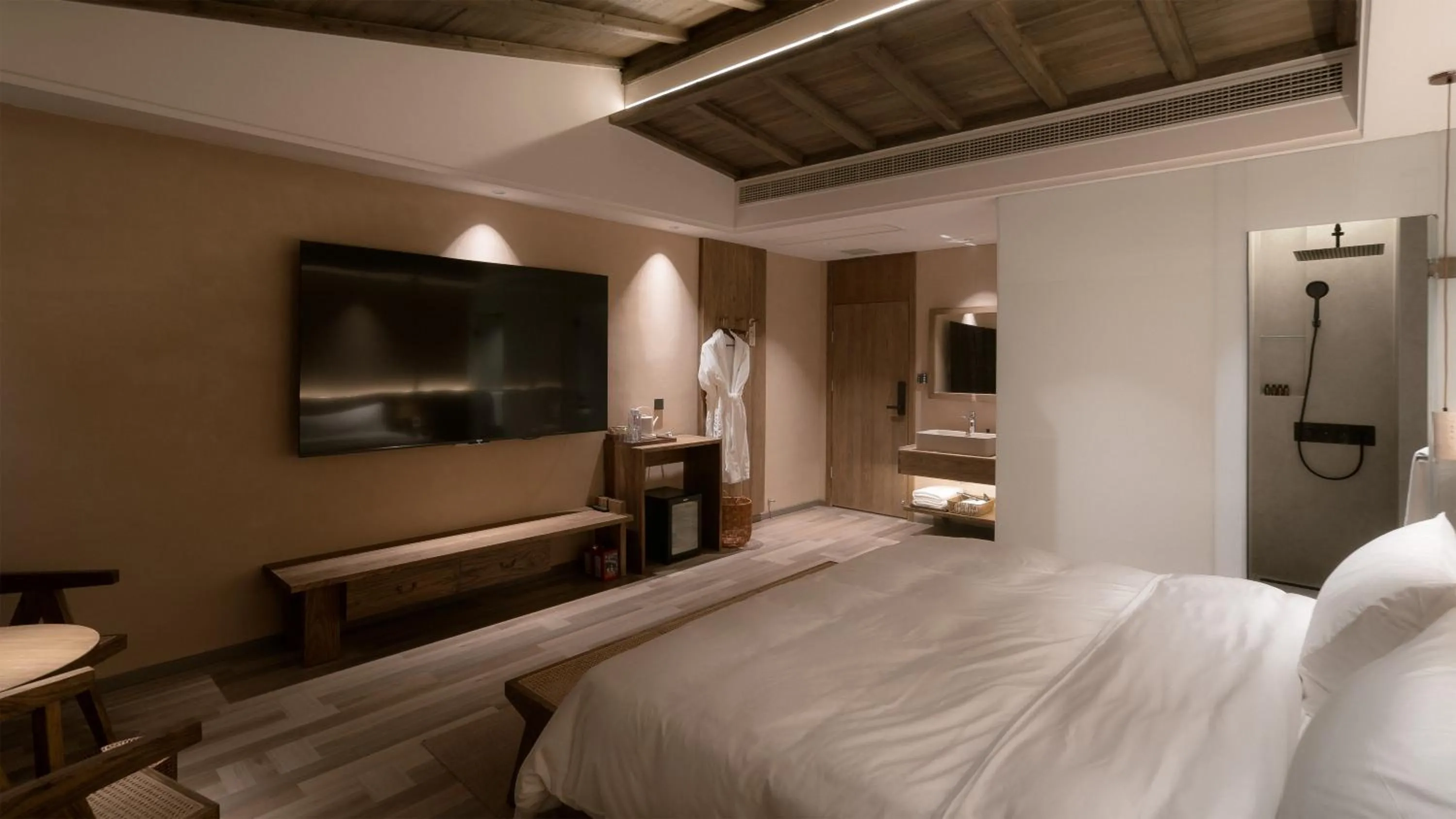 Bed in Shishe Spring Designer Homestay