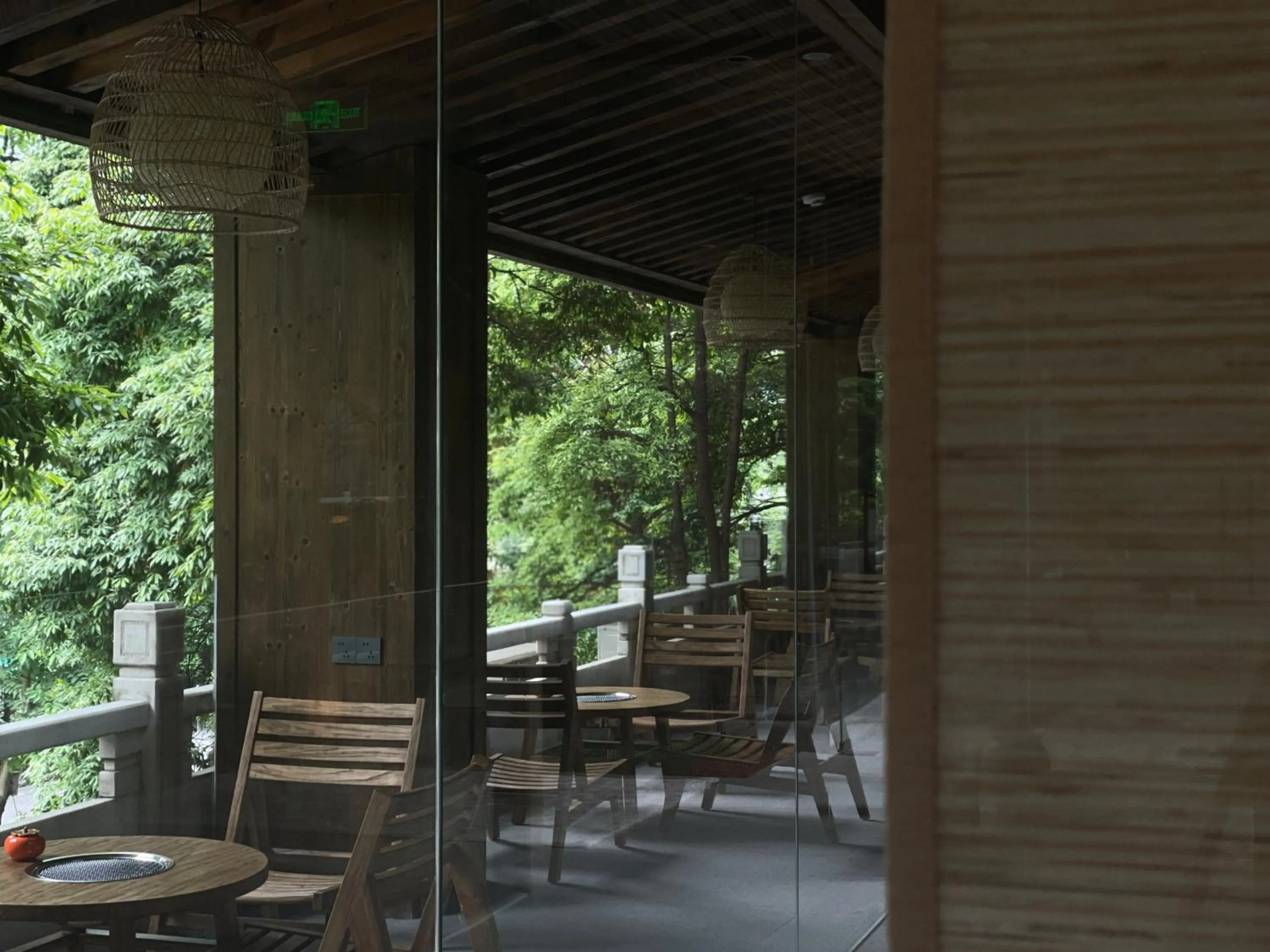 Restaurant/places to eat in Shishe Spring Designer Homestay