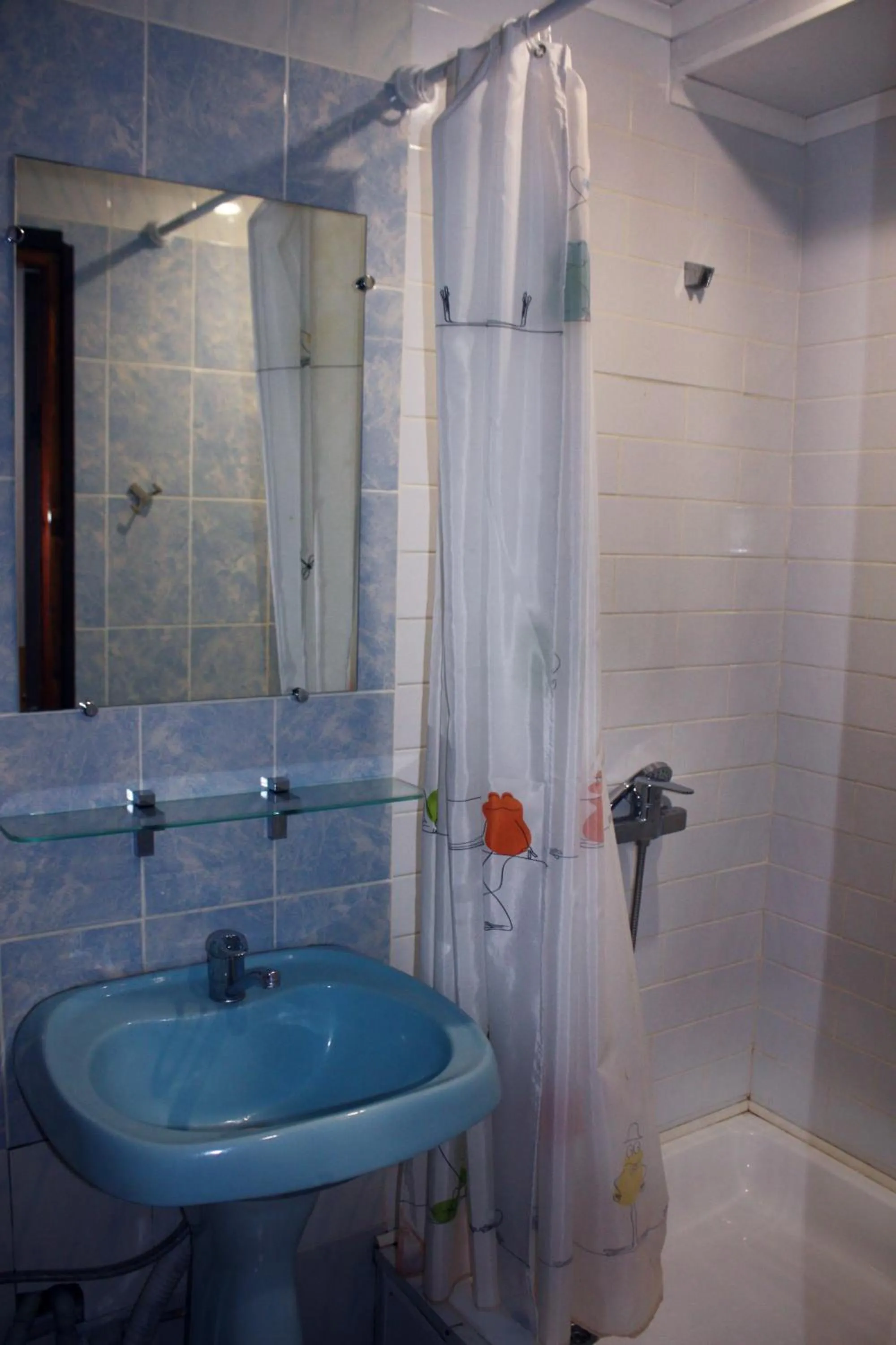 Bathroom in motel Pid Strihoyu