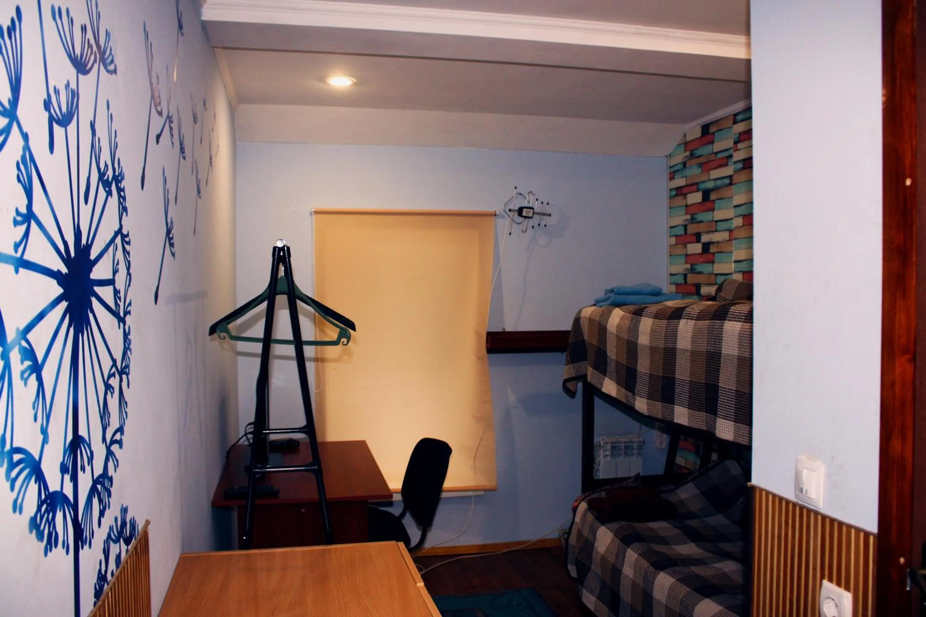 bunk bed in motel Pid Strihoyu
