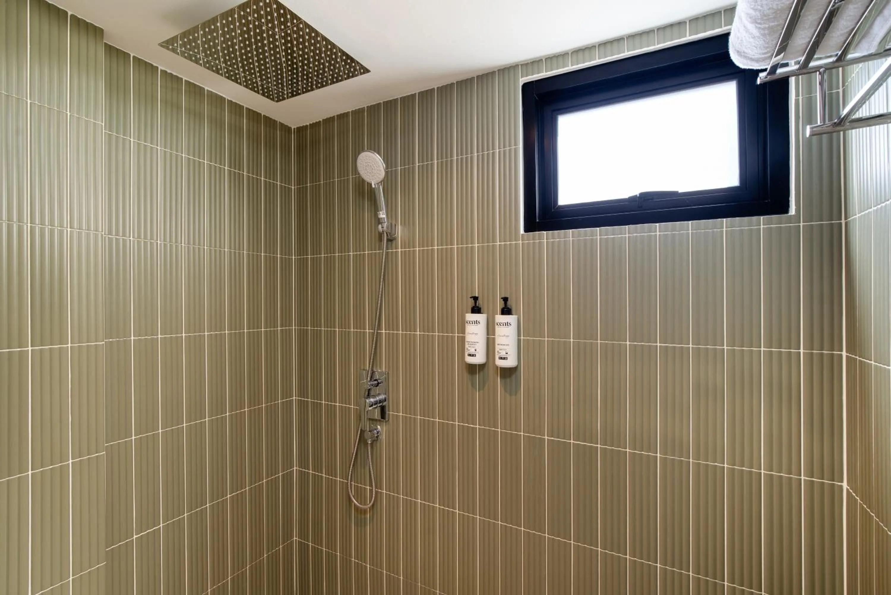 Shower in Bangluang Boutique Hotel