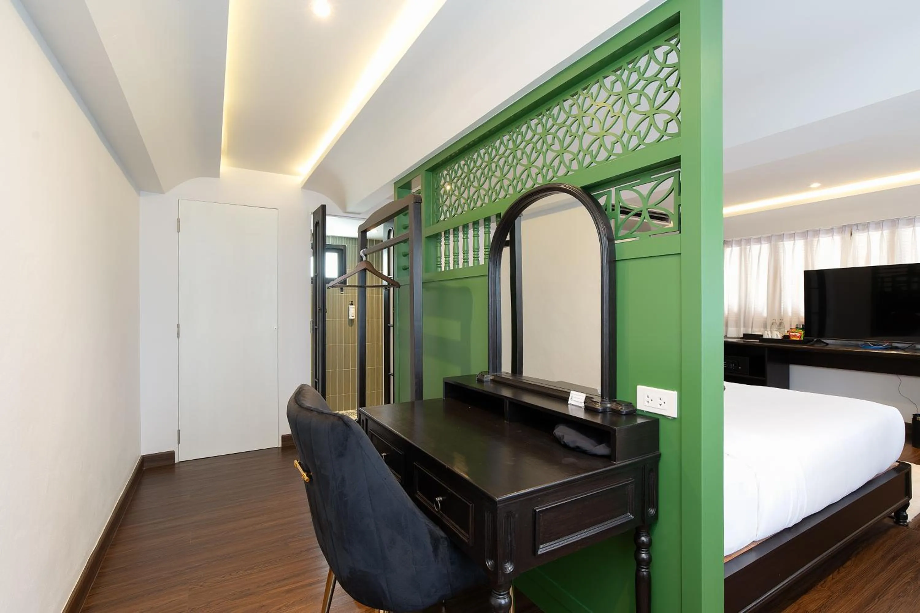TV and multimedia, Bed in Bangluang Boutique Hotel