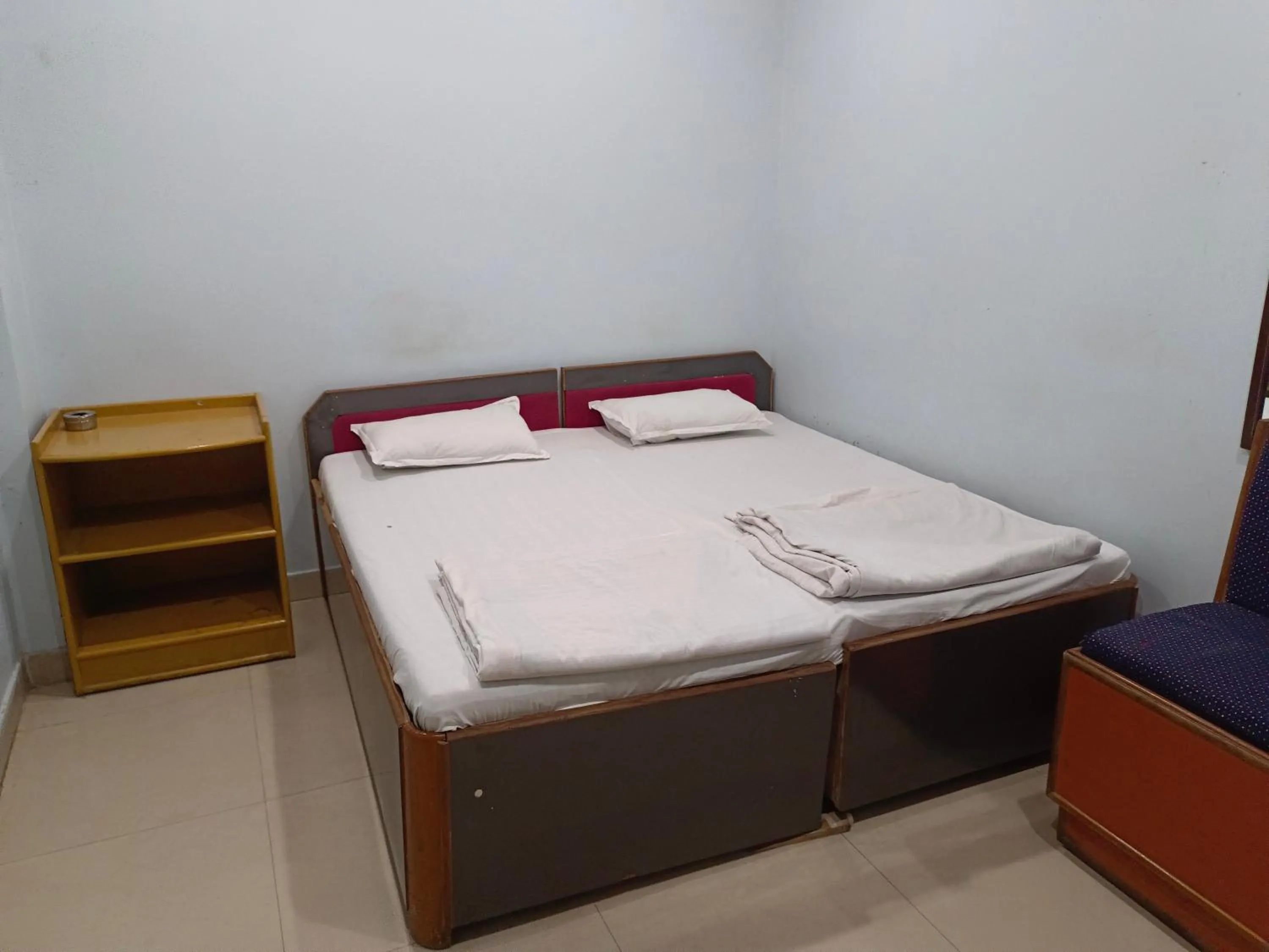 Kanchan Hotel