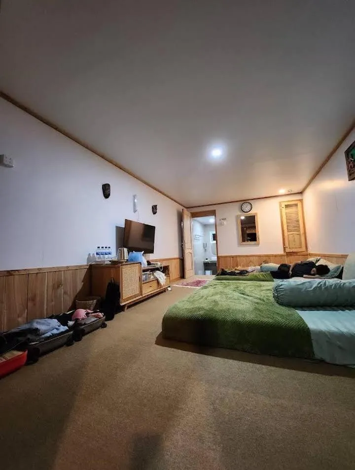 Bed in Vida view apartment