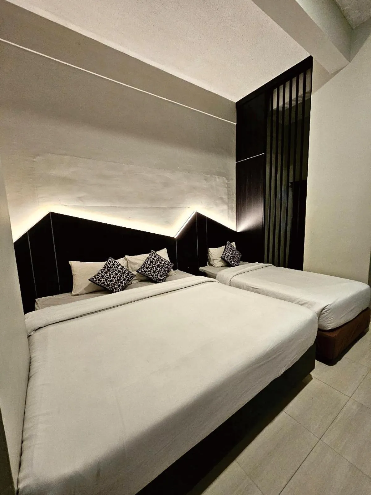 Bedroom, Bed in Airlangga Hotel