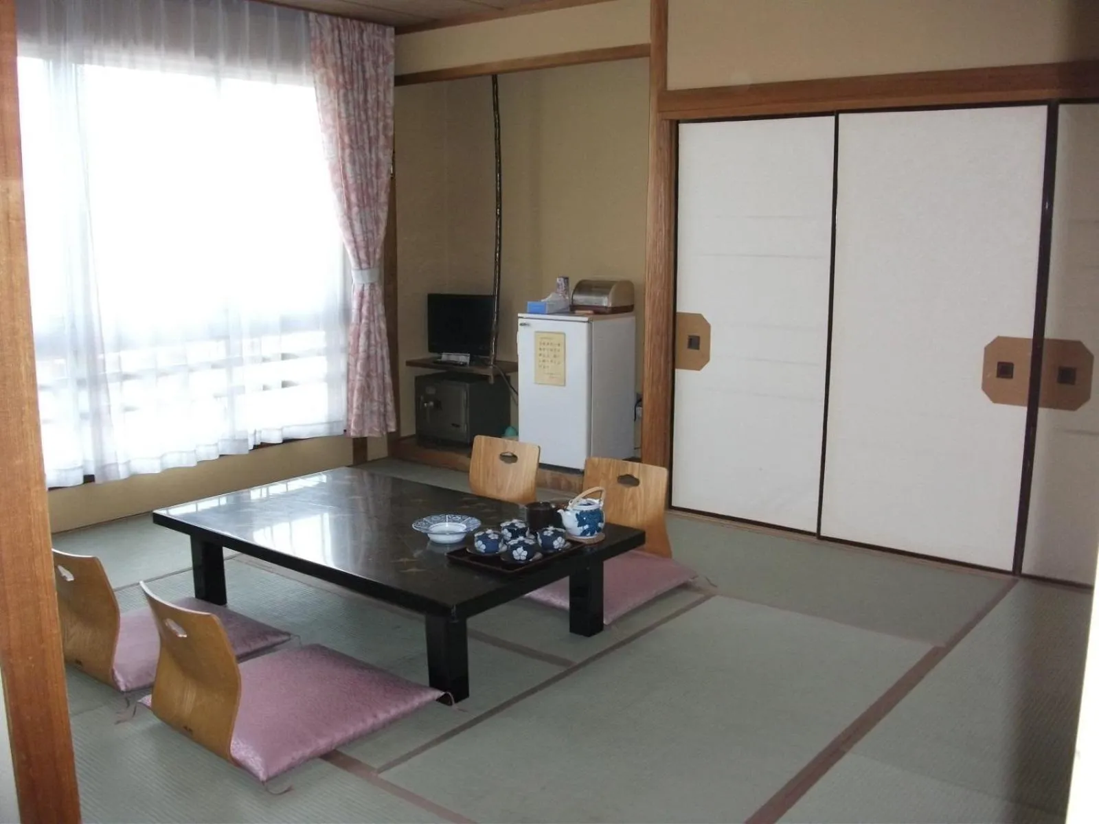 Photo of the whole room in Mt Fuji Hanayagi no Sho Keizan