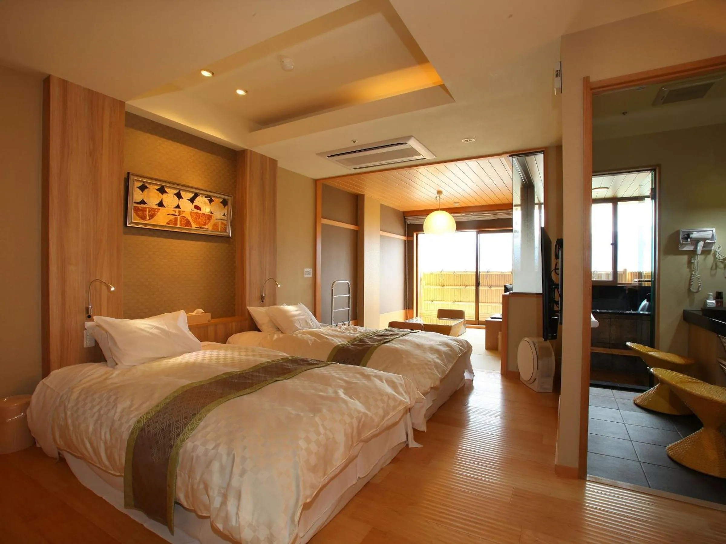 Photo of the whole room, Bed in Mt Fuji Hanayagi no Sho Keizan
