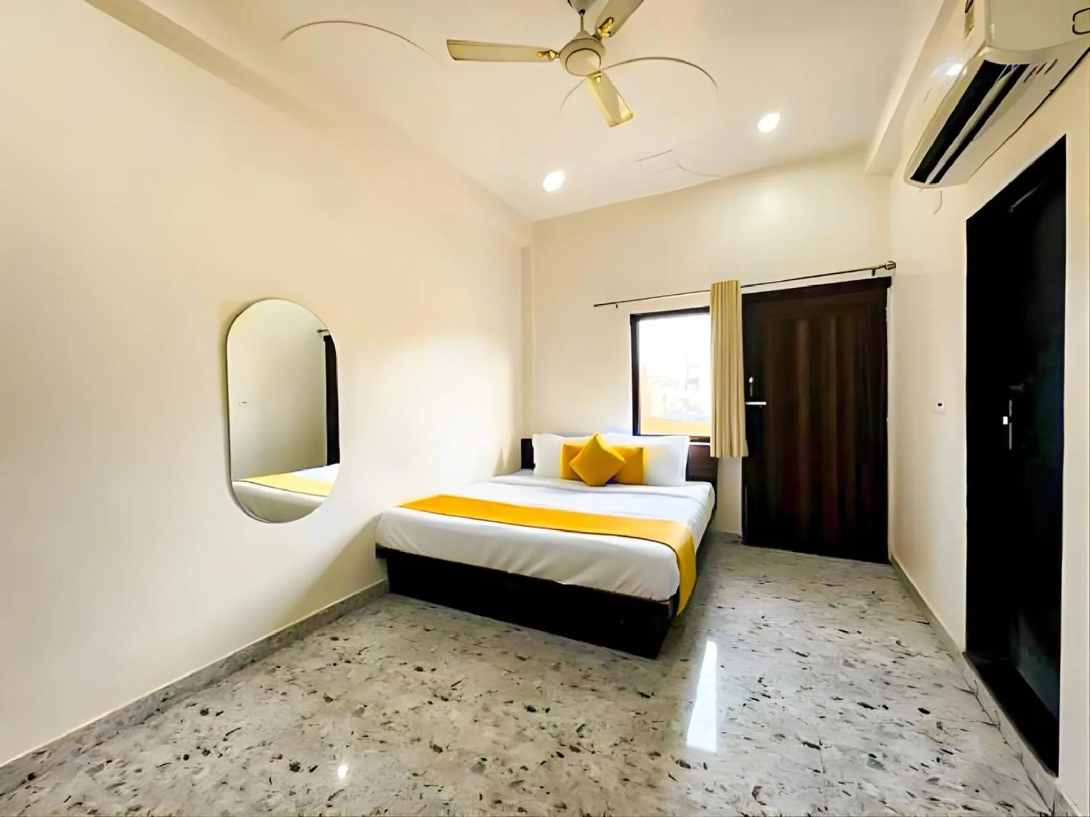 Bedroom, Bed in Hotel Vrinda Sarovar