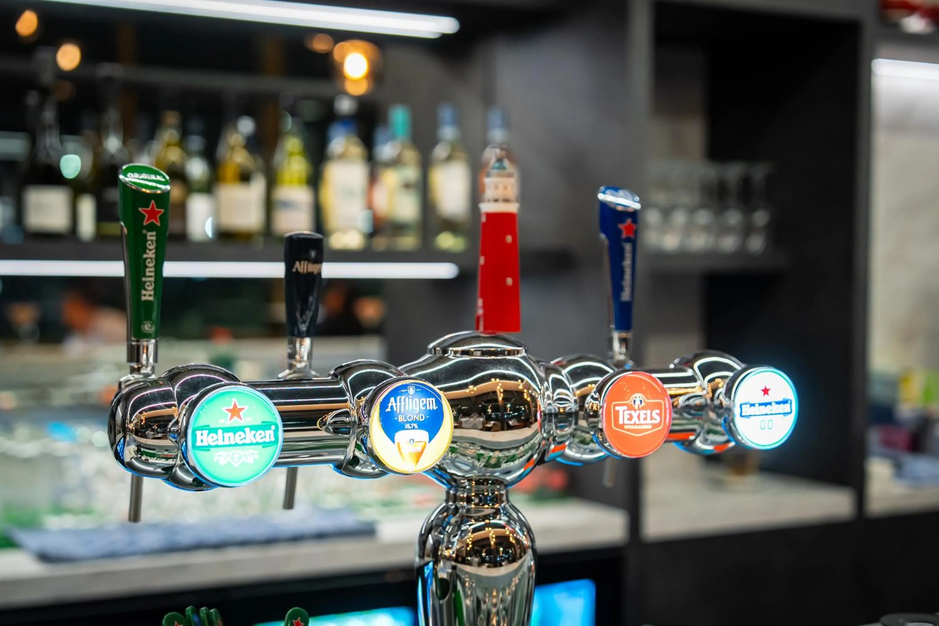 Lounge or bar in OZO Hotels De President Amsterdam Schiphol Airport