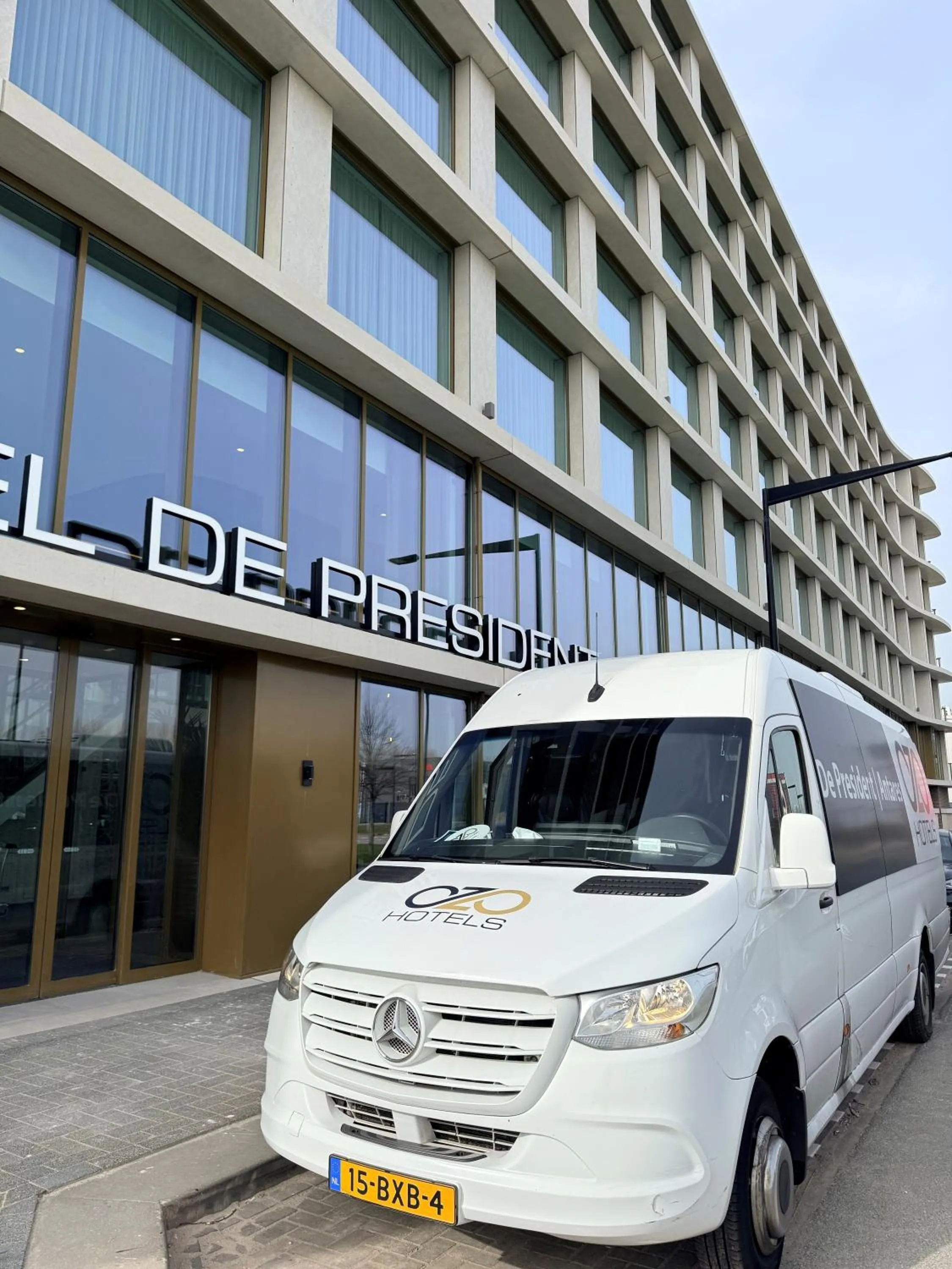 shuttle in OZO Hotels De President Amsterdam Schiphol Airport