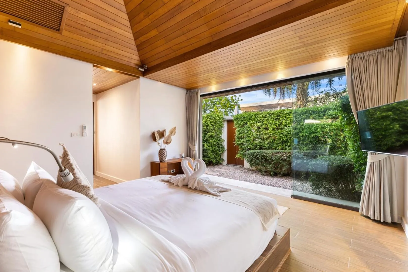 Bed in Zaya Beach Club & Resort