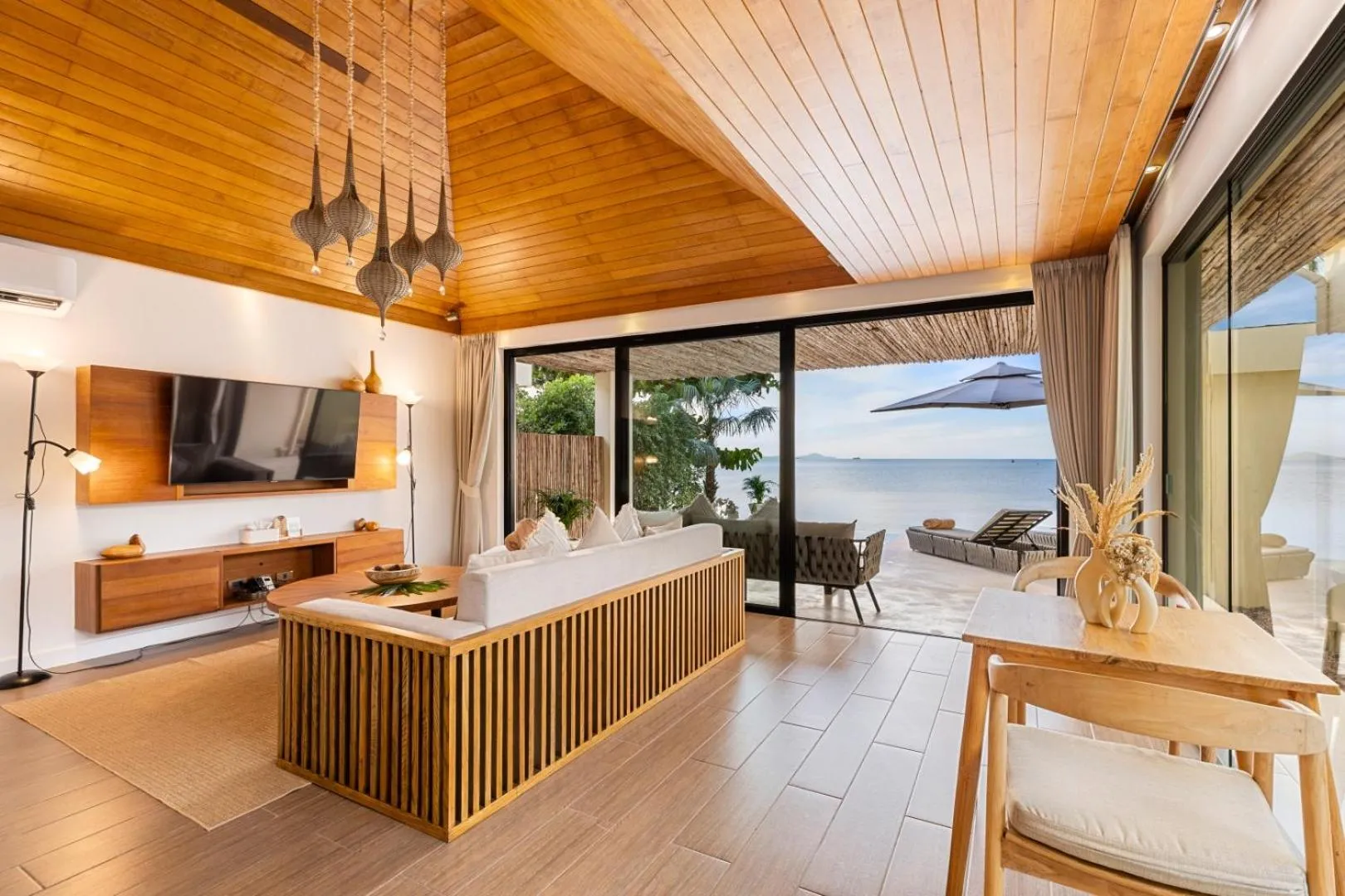 Bed in Zaya Beach Club & Resort