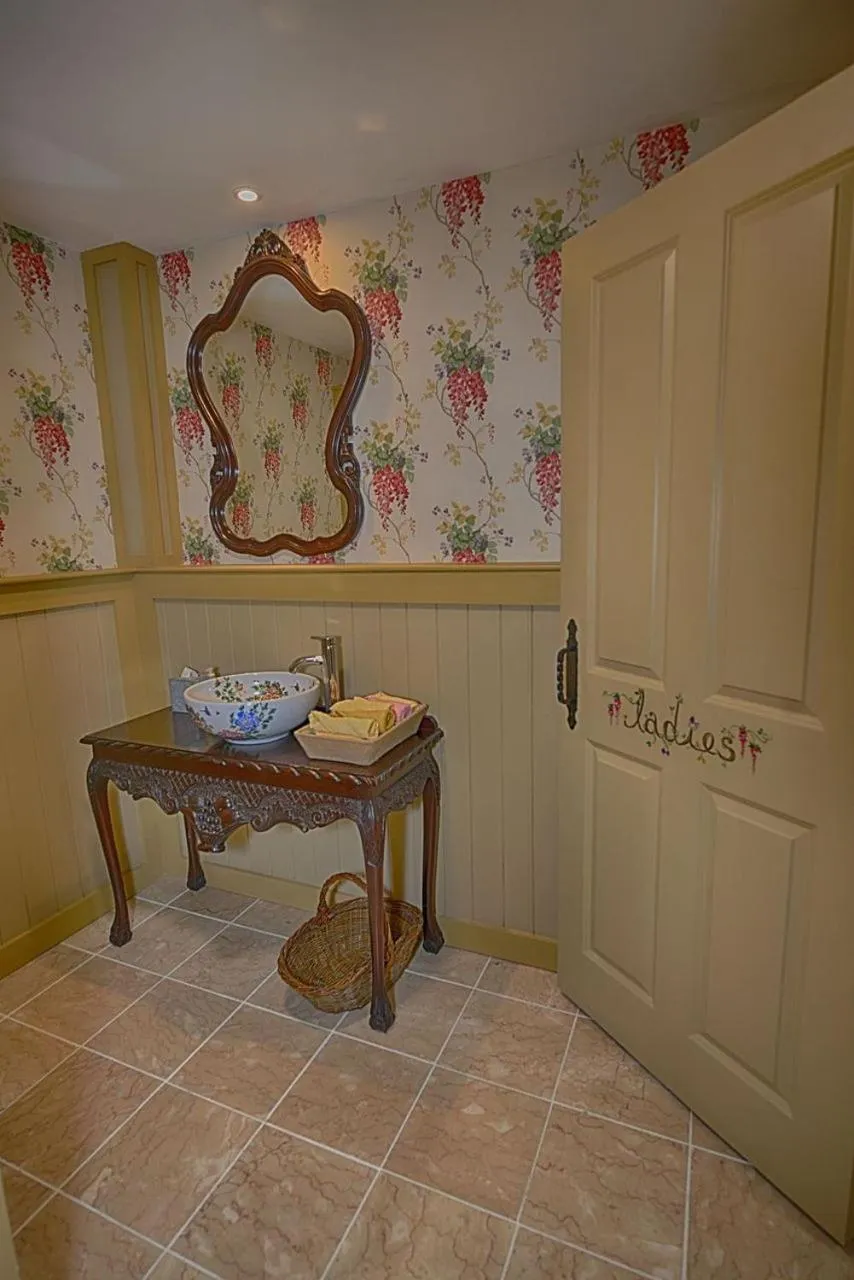 Dulrush Lodge Guest House, Restaurant and Self-Catering