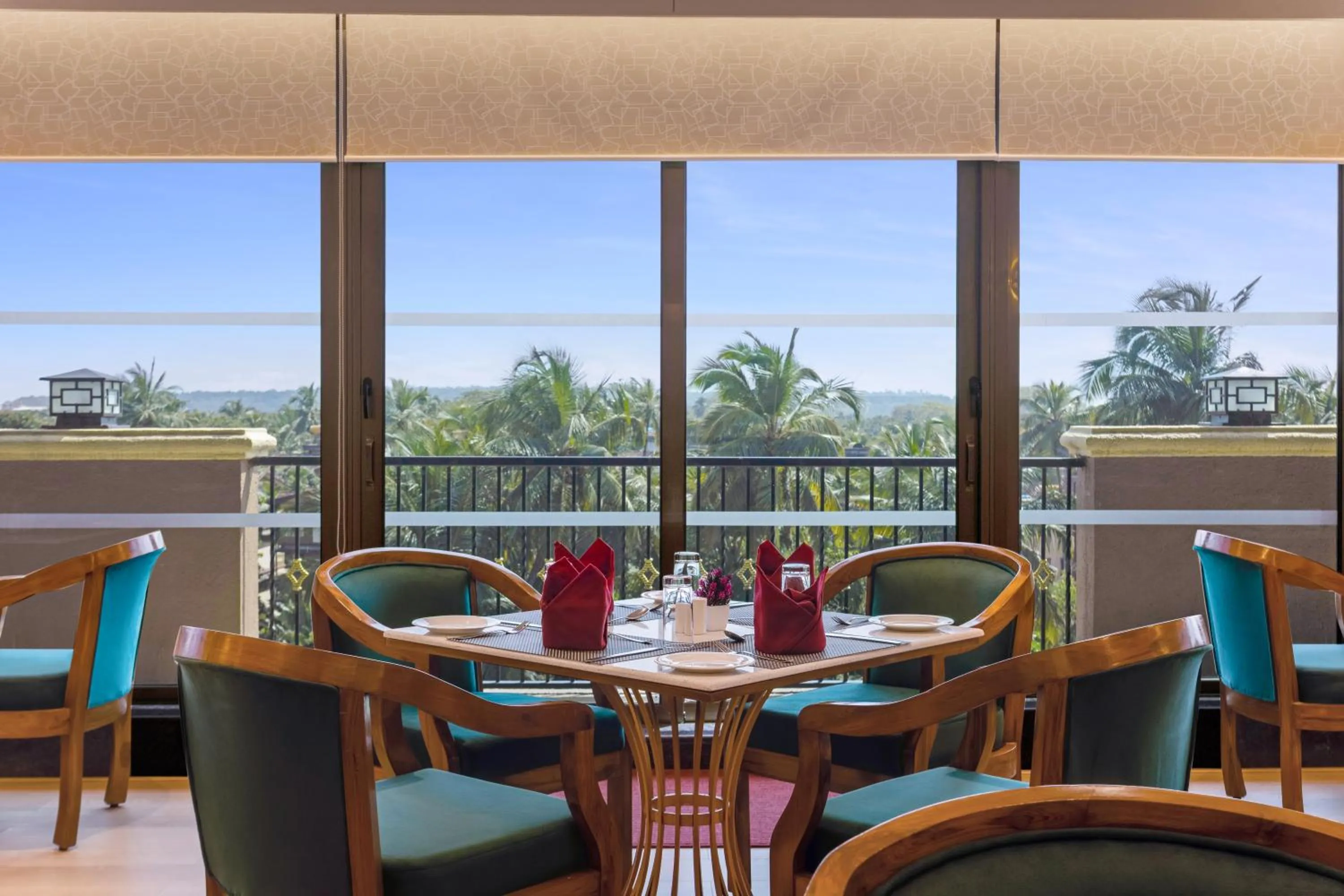 Restaurant/places to eat in Seashell Suites and Villas- Candolim Goa