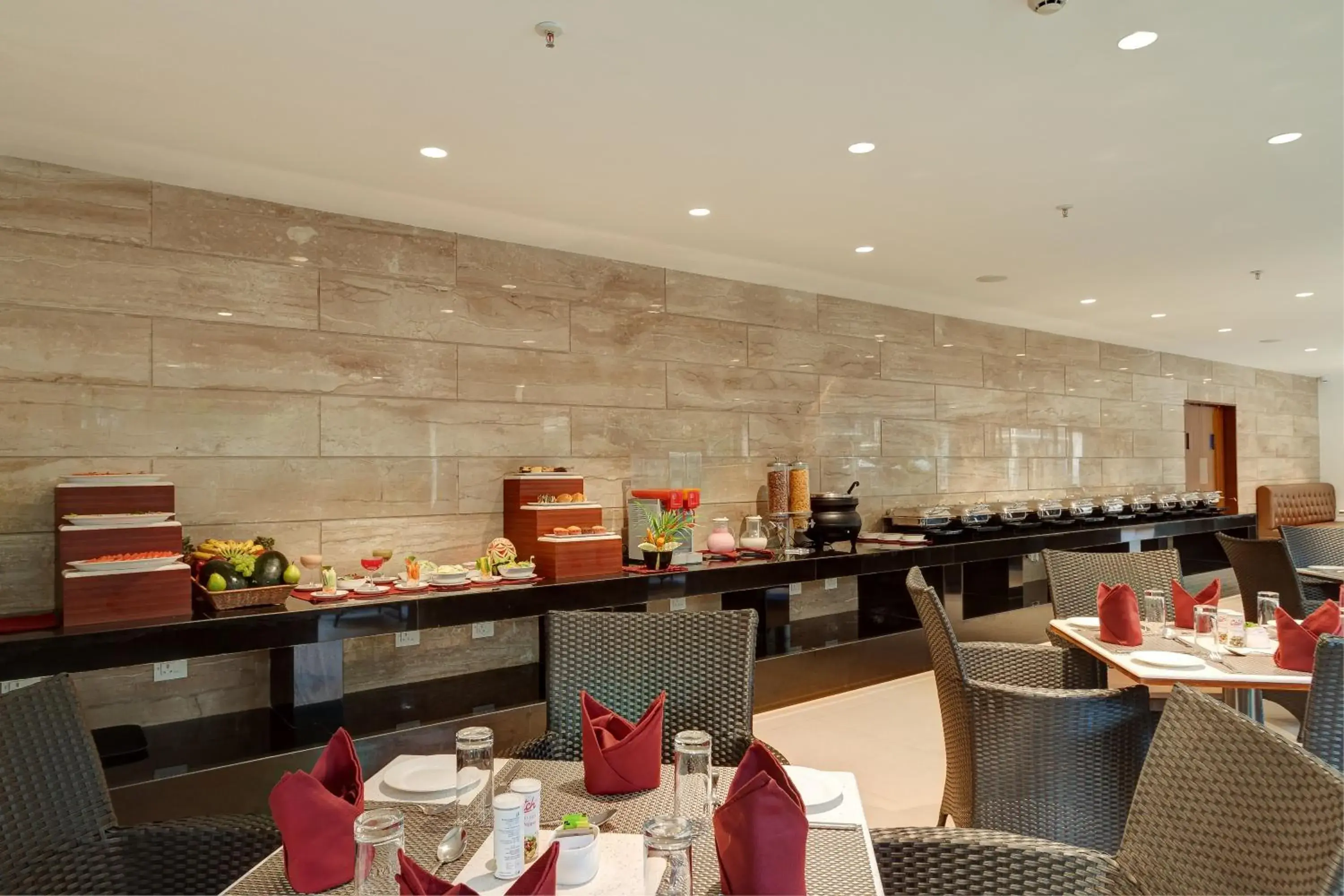 Restaurant/places to eat in Seashell Suites and Villas- Candolim Goa Restaurant/places to eat in Seashell Suites and Villas- Candolim Goa