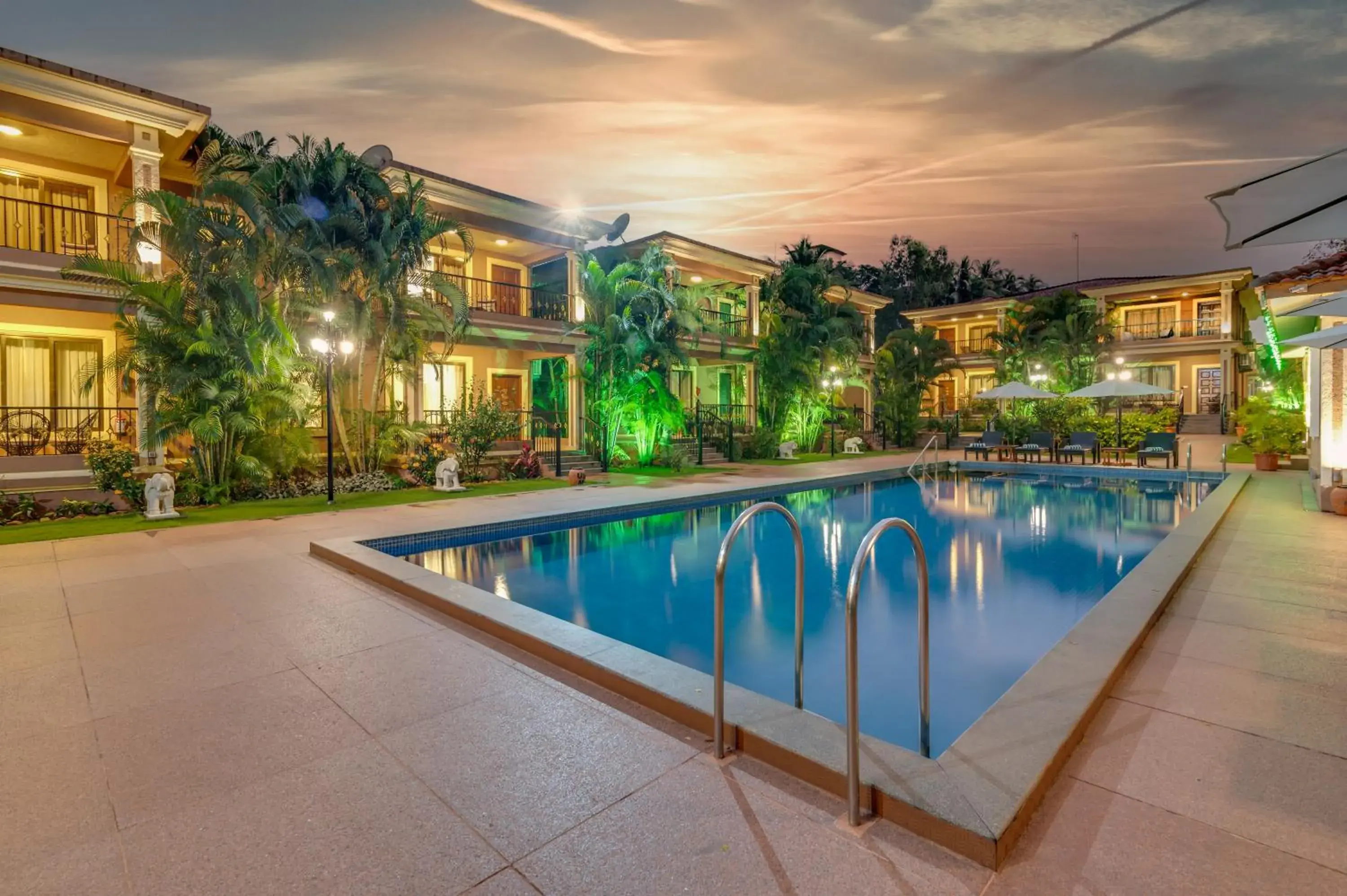 Swimming pool in Seashell Suites and Villas- Candolim Goa Swimming pool in Seashell Suites and Villas- Candolim Goa