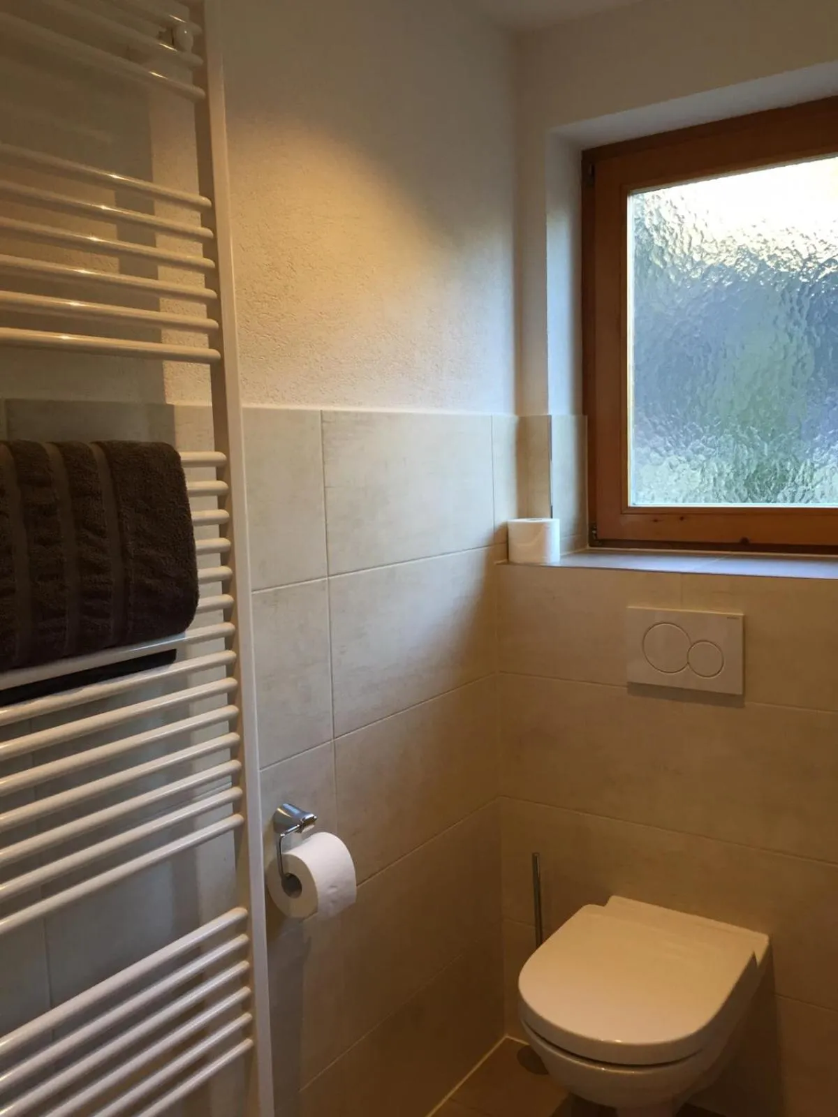 Toilet in Ferienwohnungen Bailom