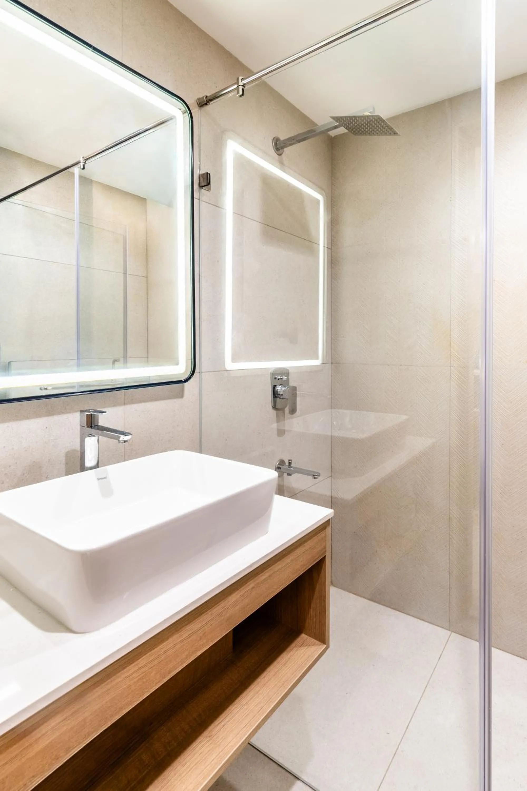 Shower in Hotel Lenexa by Bestinn Leisure