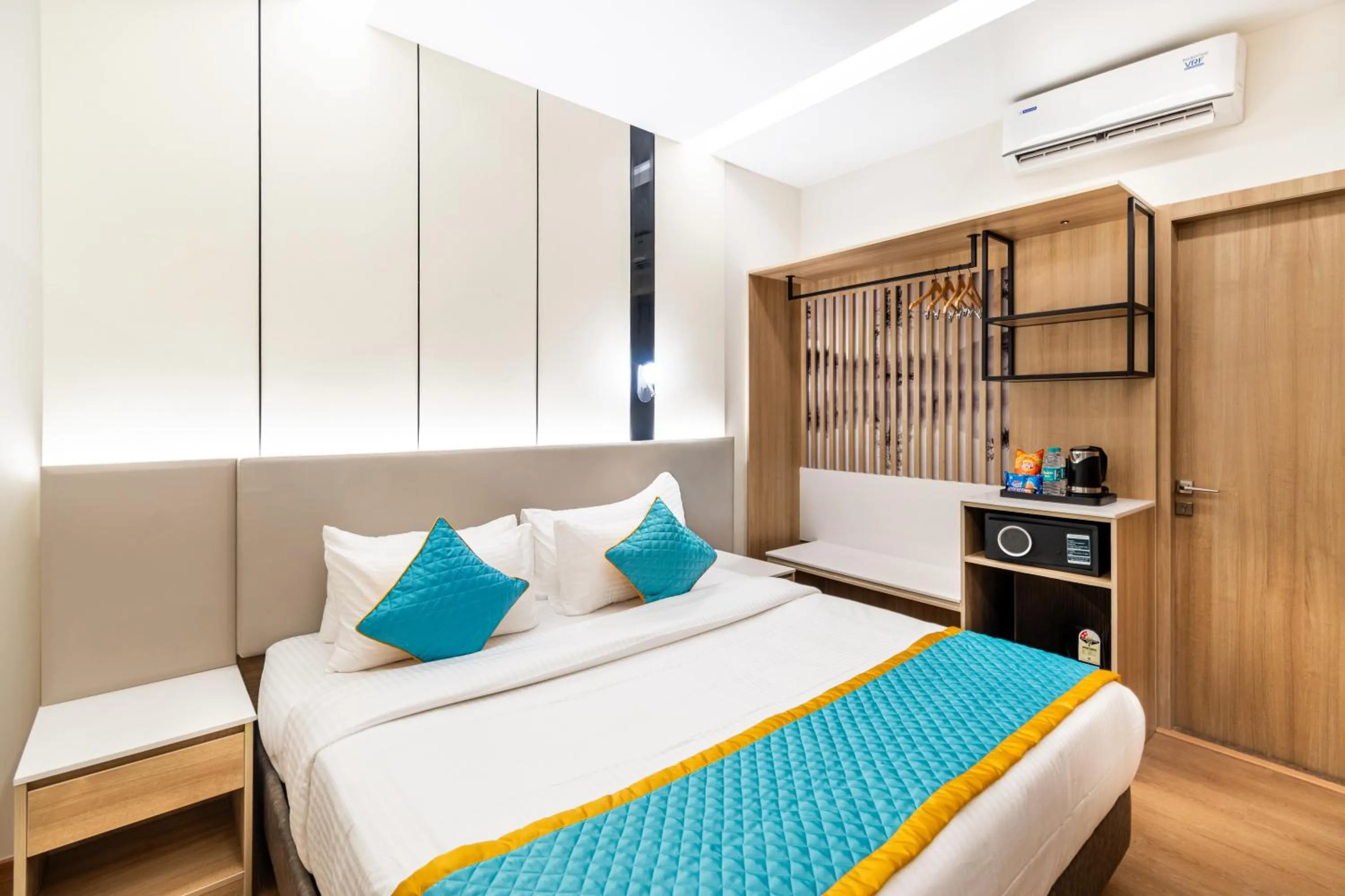 Bed in Hotel Lenexa by Bestinn Leisure