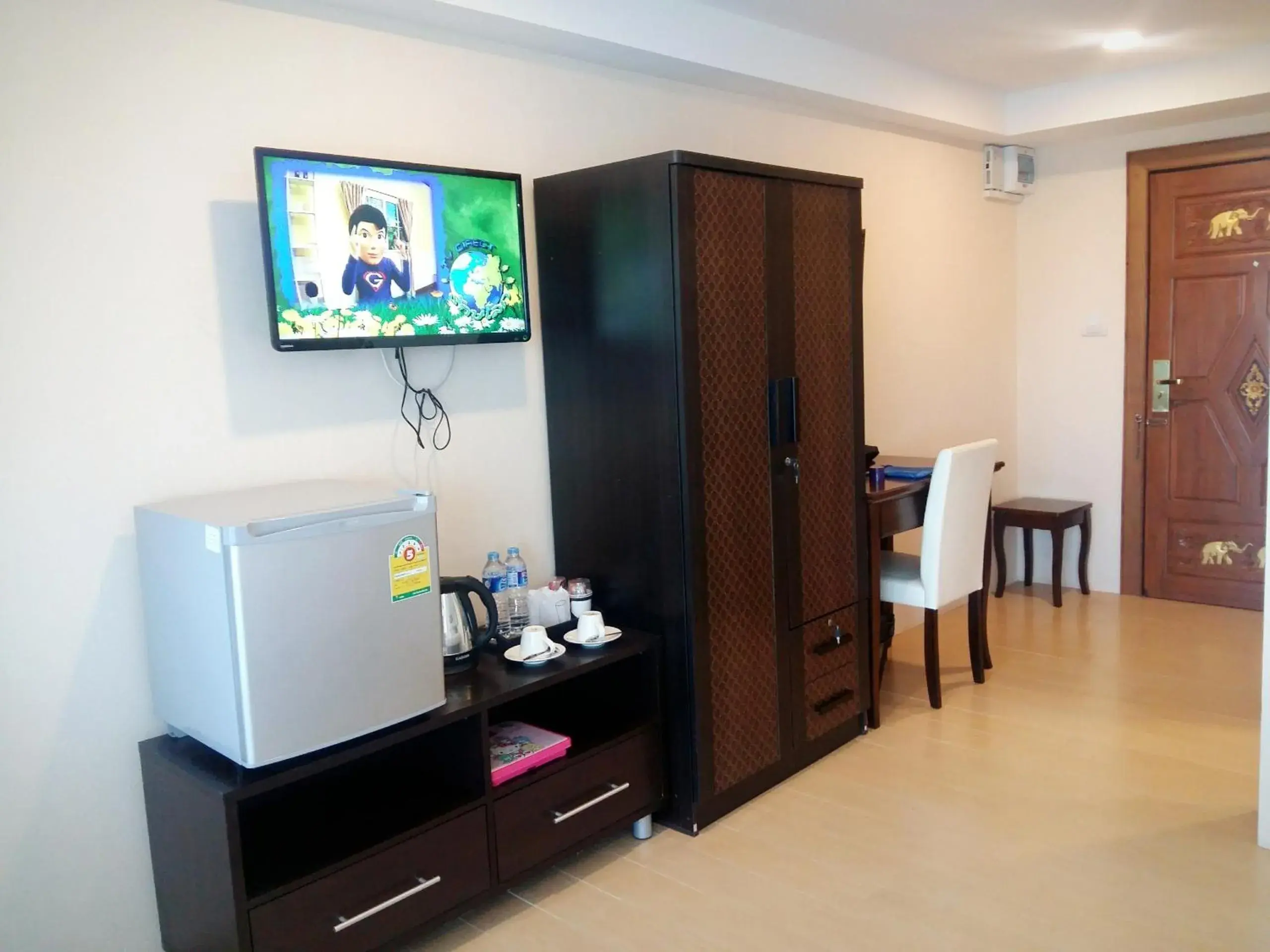 Triple Room with Pool View in MD Boutique Hotel Triple Room with Pool View in MD Boutique Hotel