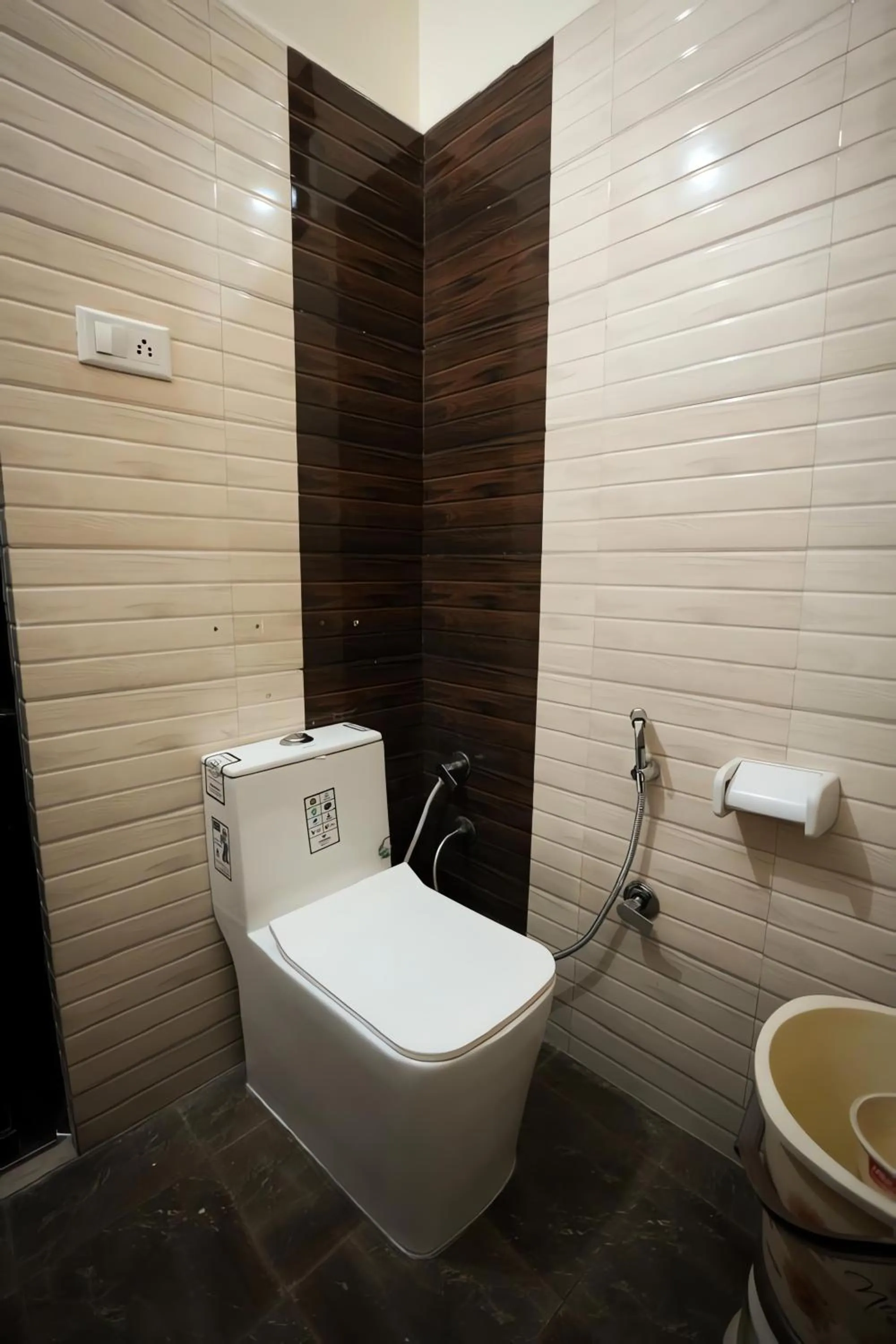 Shower in Hotel Blessing Inn