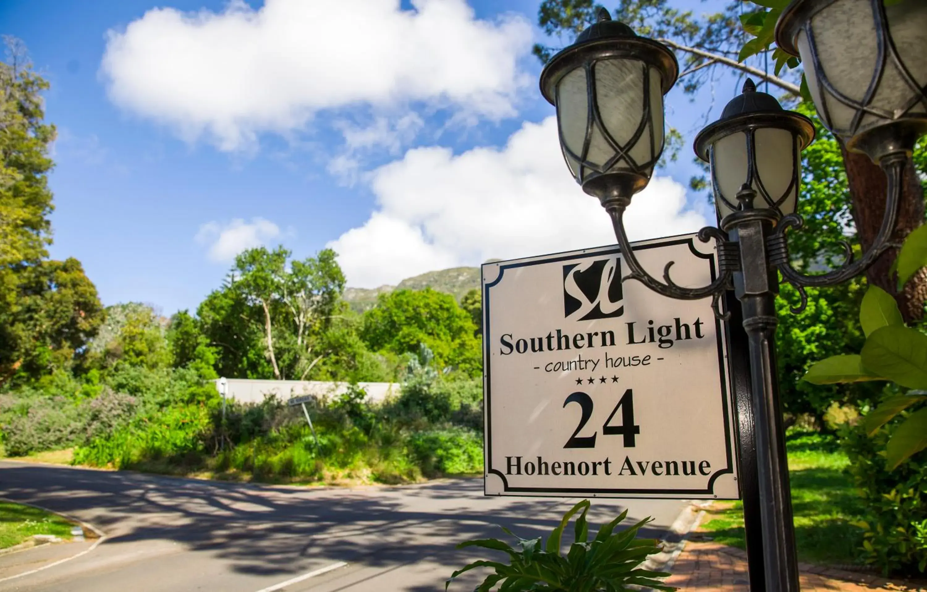 Property building in Southern Light Country House Property building in Southern Light Country House