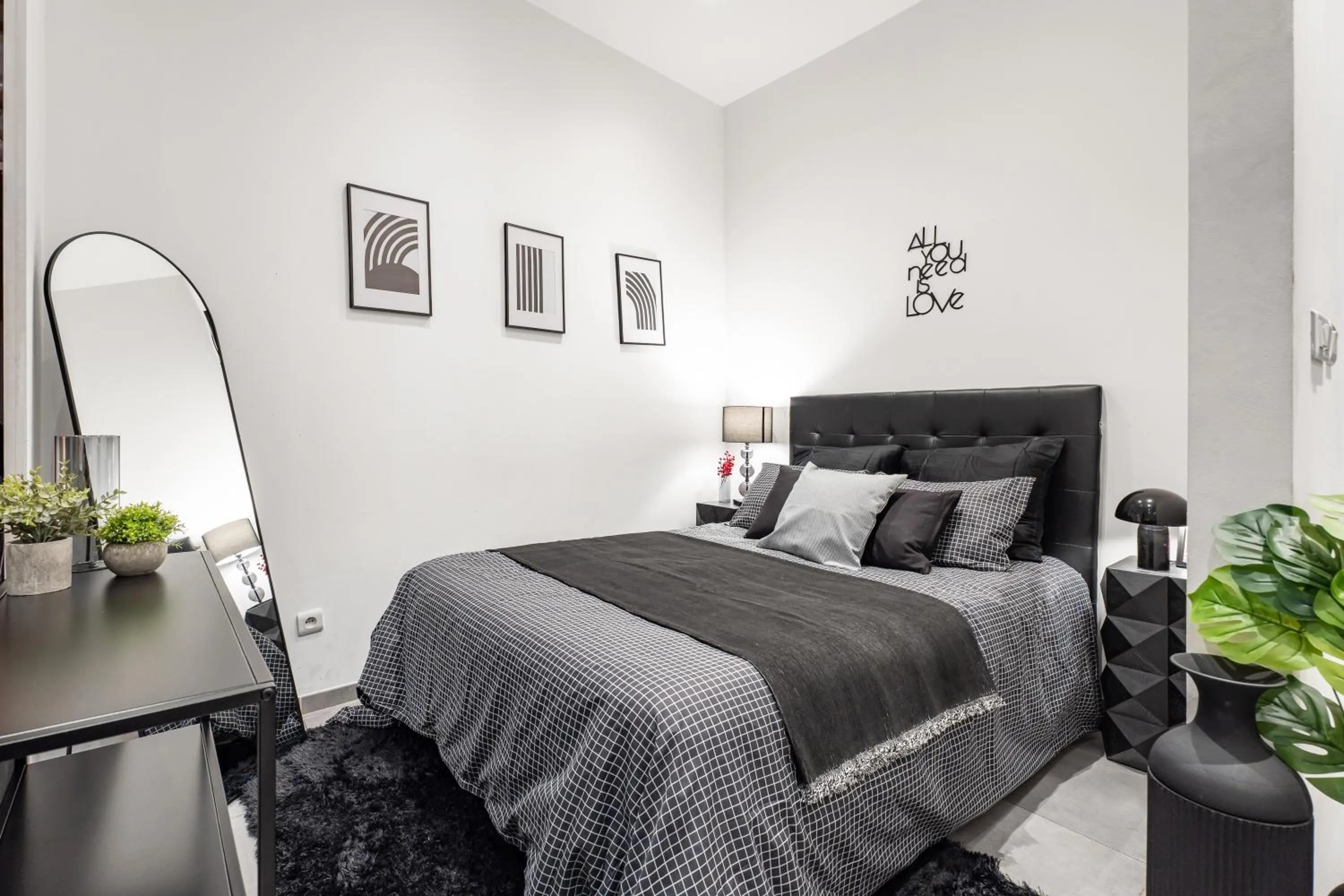 Photo of the whole room, Bed in Nice Renting - GALLO - New Modern Loft Old Town Massena